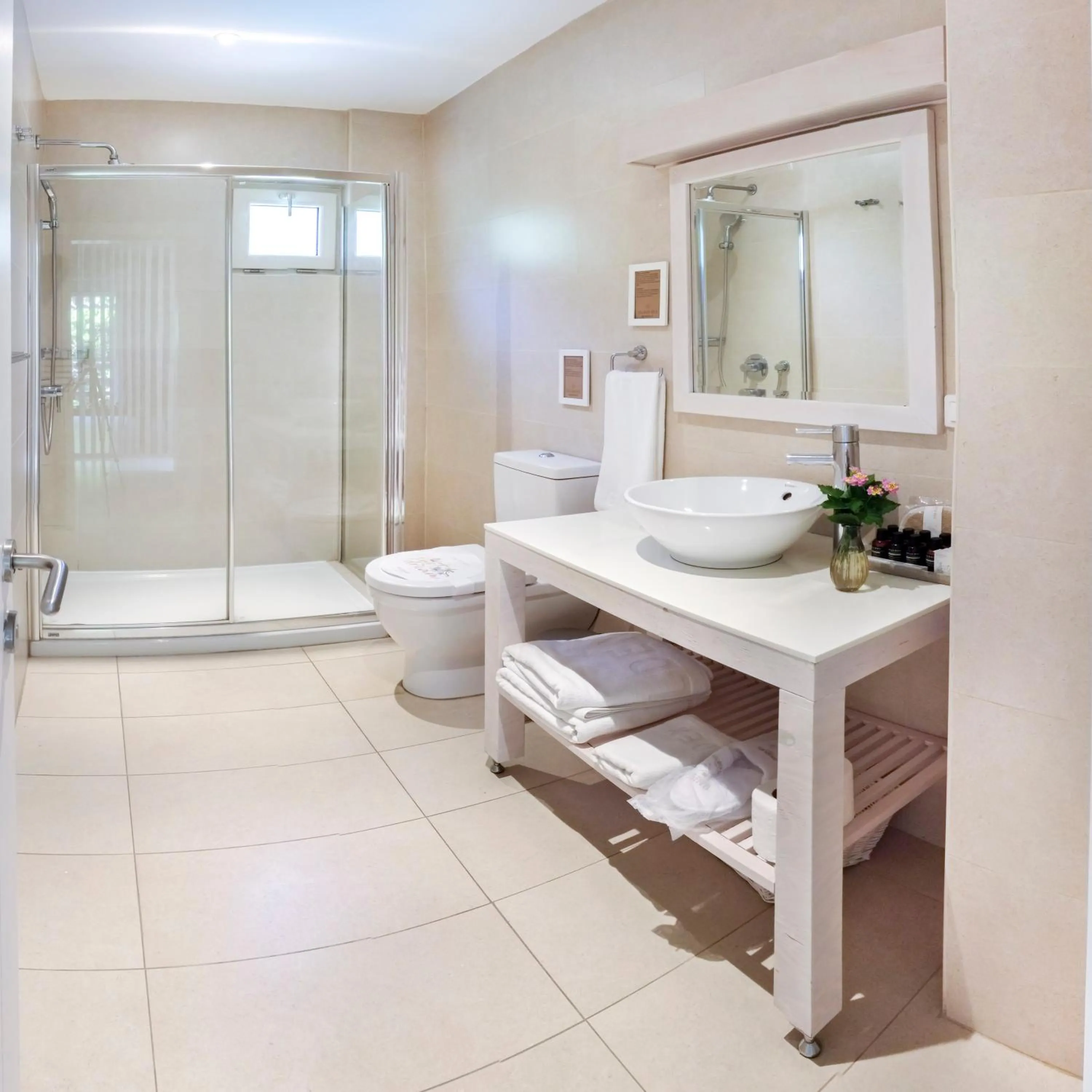 Bathroom in Golden Key Bordubet