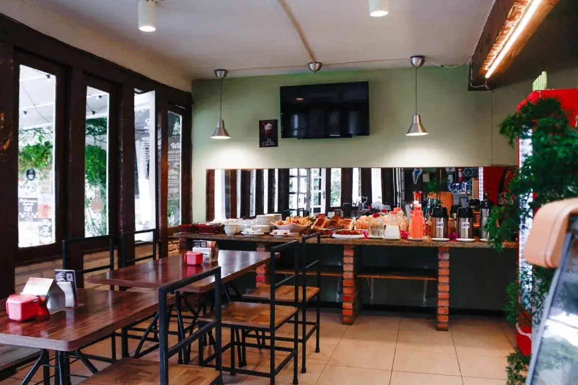 Restaurant/places to eat in Pousada New Paradise Restaurant/places to eat in Pousada New Paradise