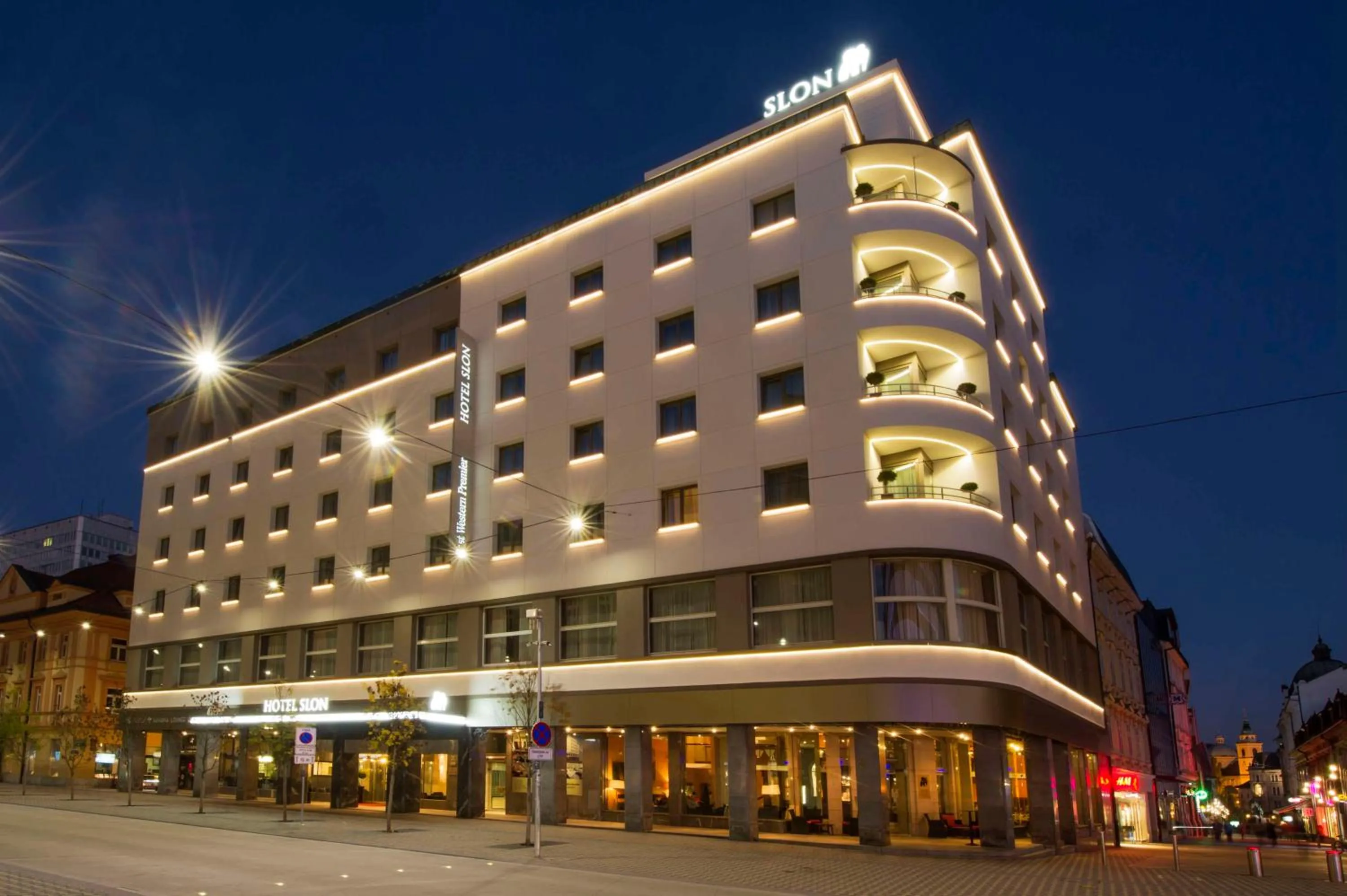 Property building in Best Western Premier Hotel Slon
