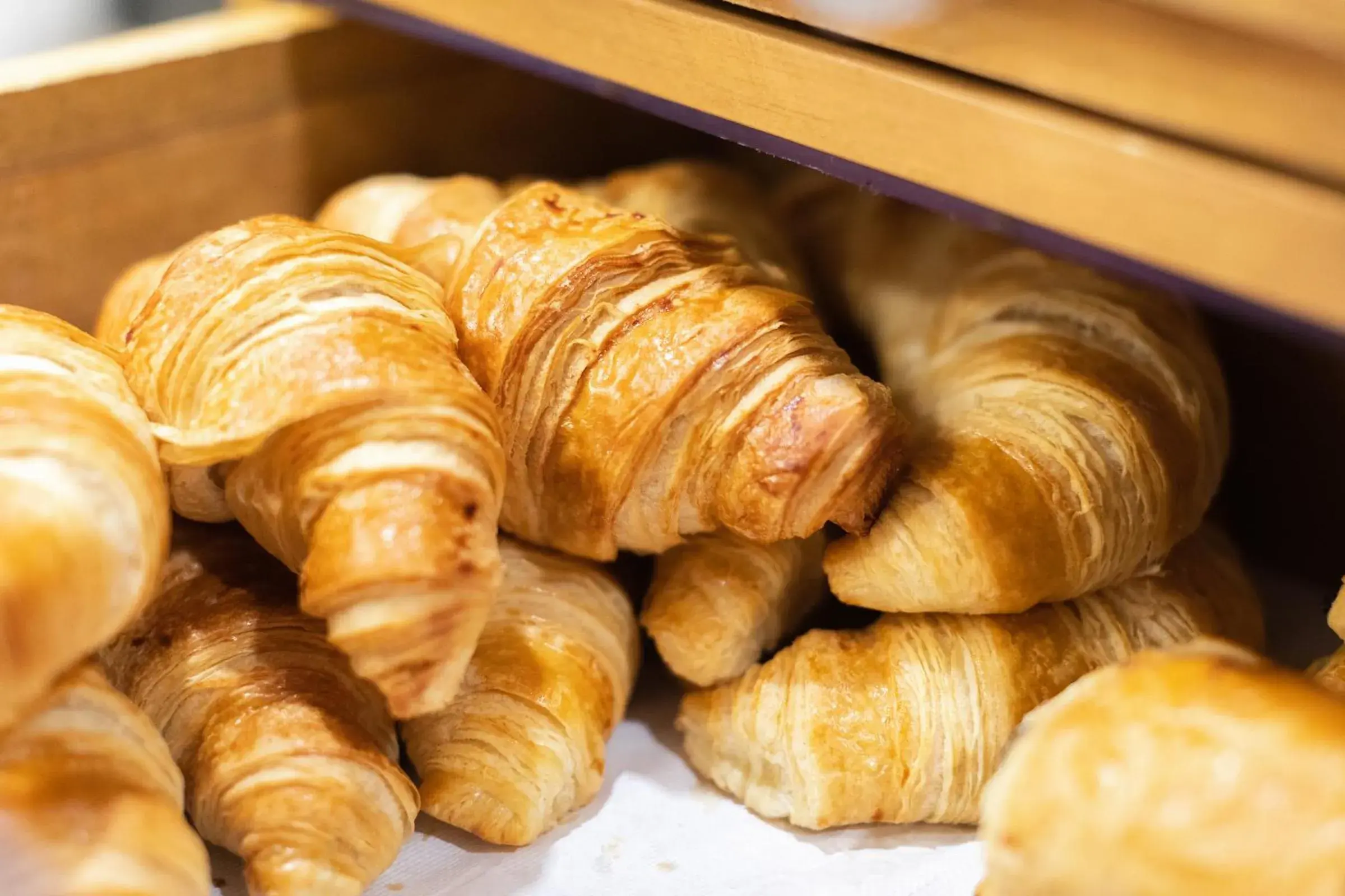 Breakfast in The Porches Inn at Mass MoCA Breakfast in The Porches Inn at Mass MoCA