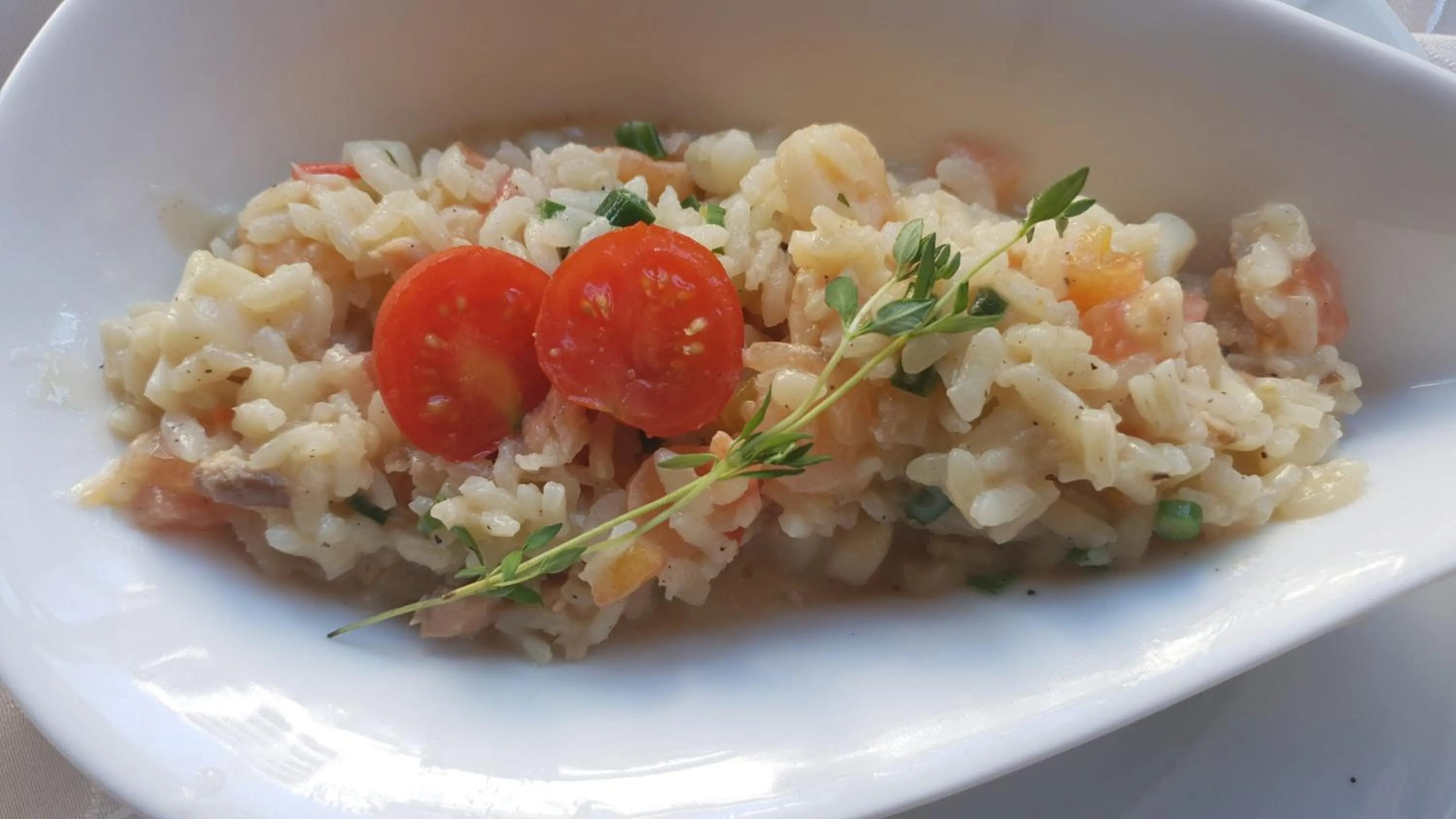 Food and drinks in Hotel Villa Bora