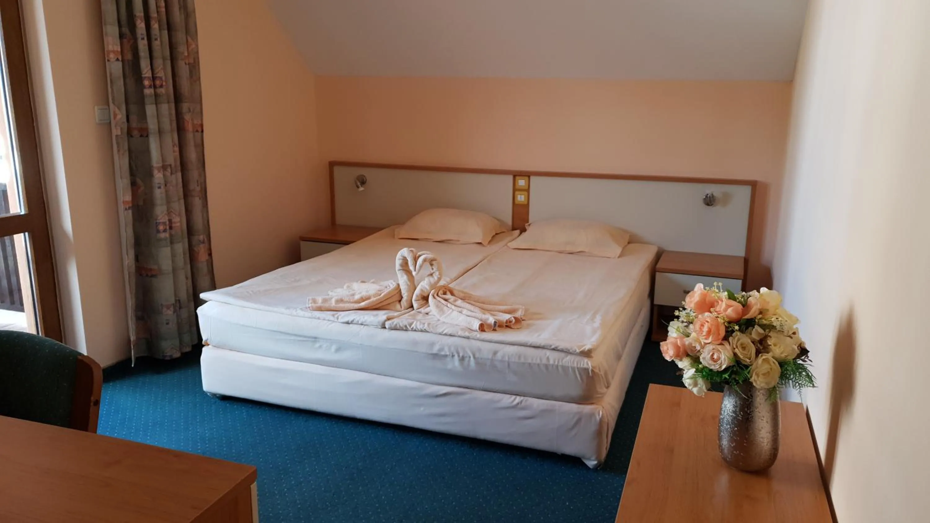 Photo of the whole room, Bed in Hotel Villa Bora