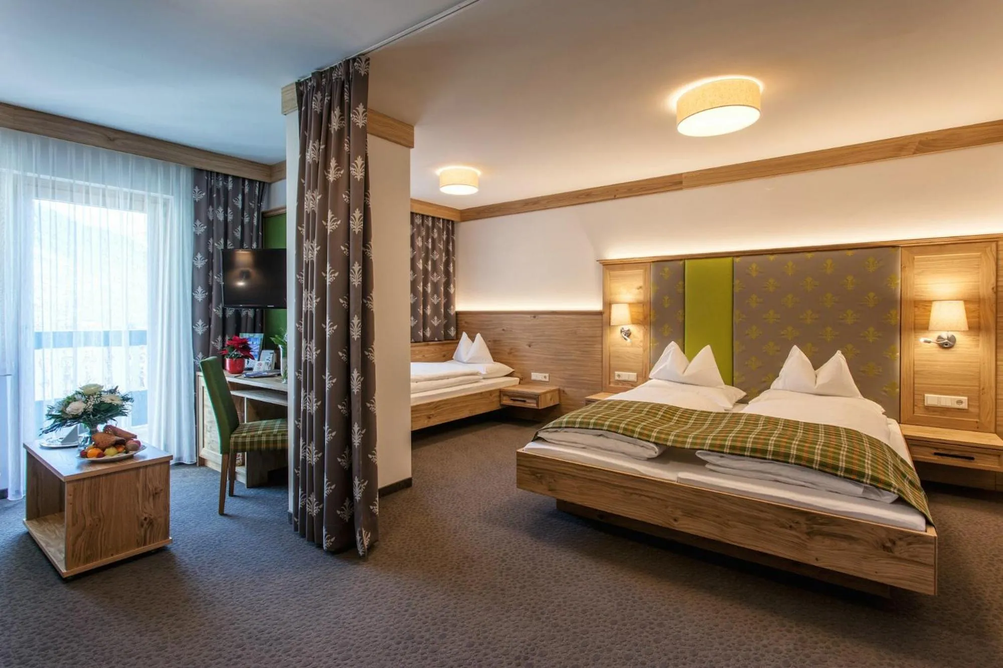 Photo of the whole room, Bed in Hotel Zum Stern