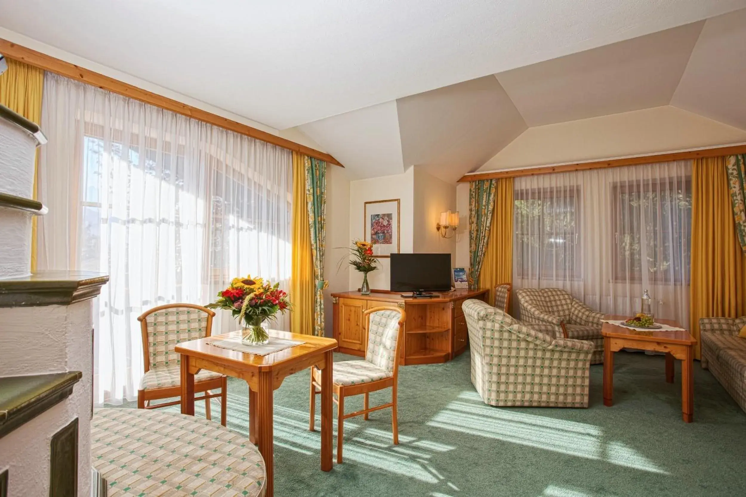 Family Suite in Hotel Zum Stern - Bergbahnen inklusive im Sommer 2025 Family Suite in Hotel Zum Stern - Bergbahnen inklusive im Sommer 2025