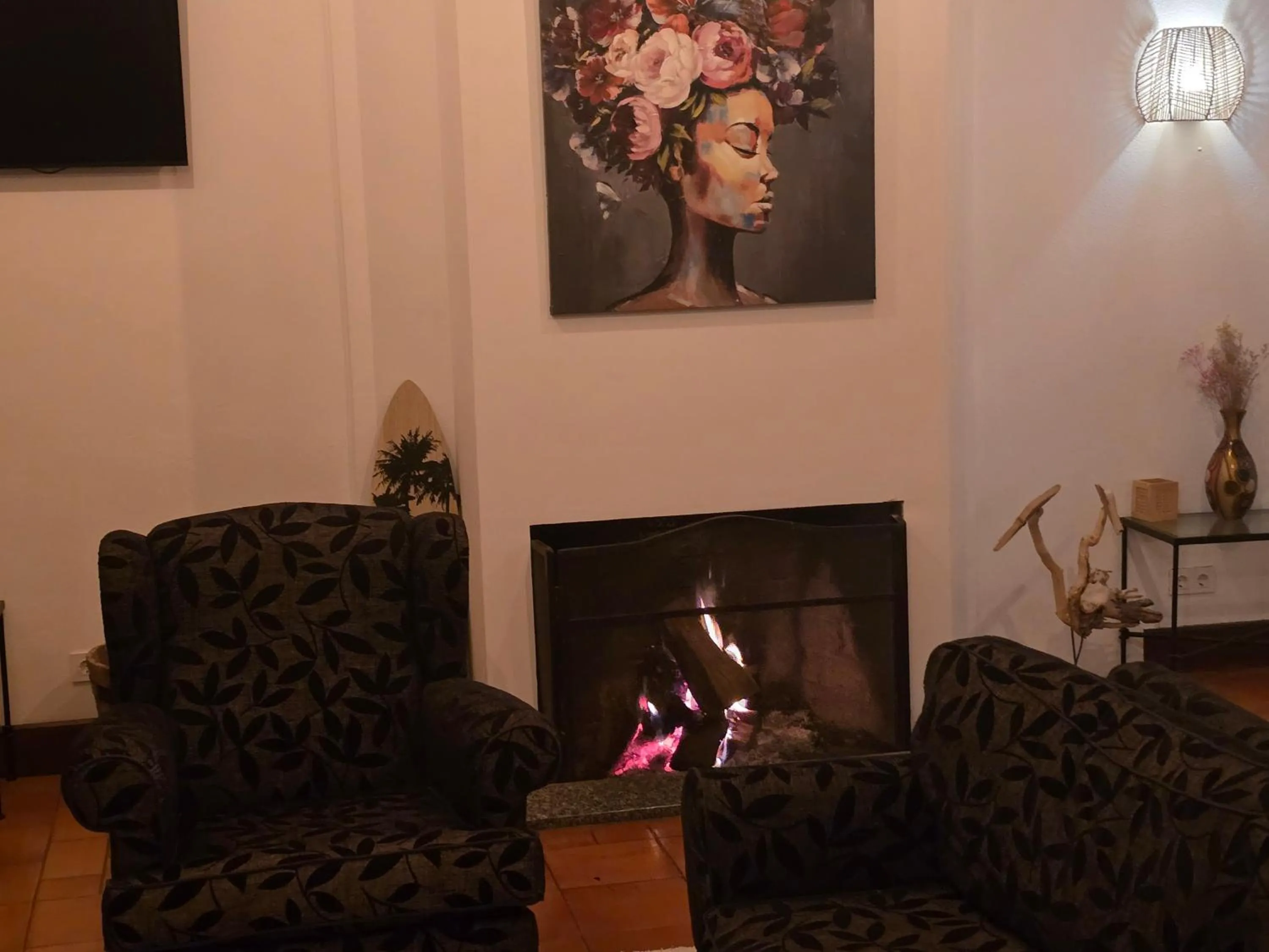 fireplace in Aqua Vista Monchique Hôtel