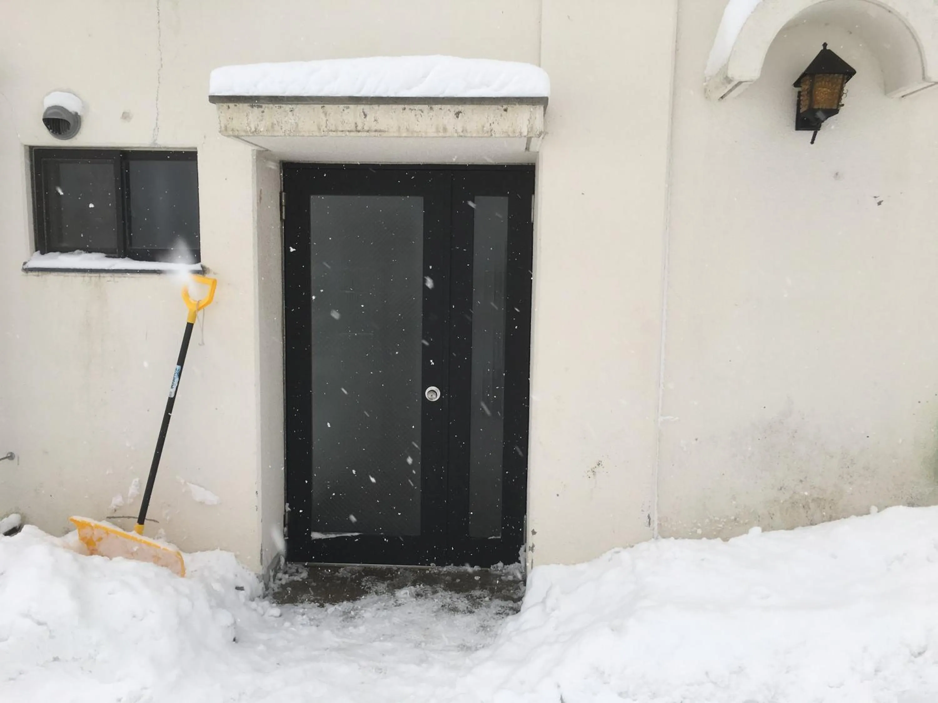 Facade/entrance in Nozawa Onsen BASECAMP
