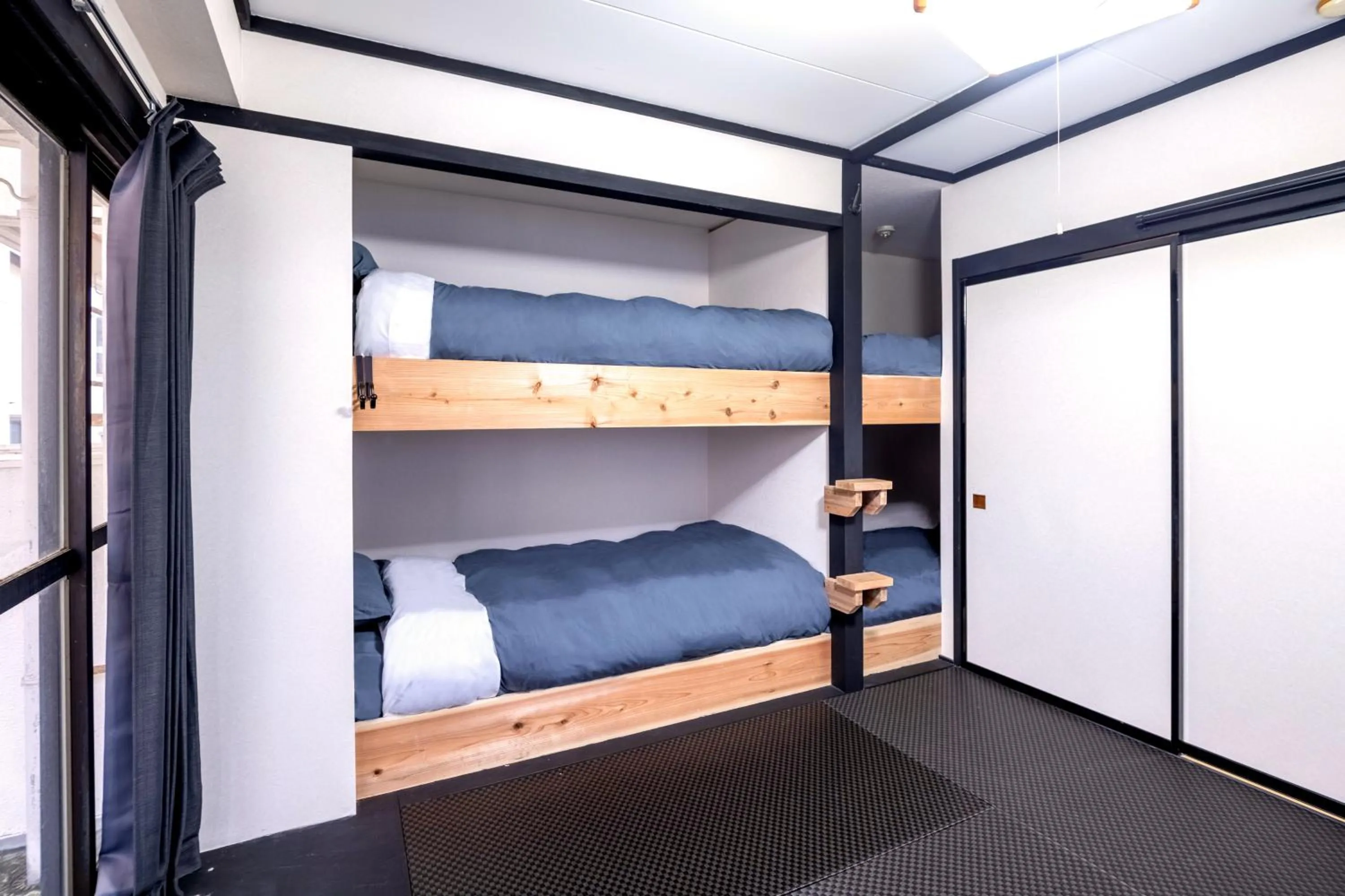 Bed in Nozawa Onsen BASECAMP