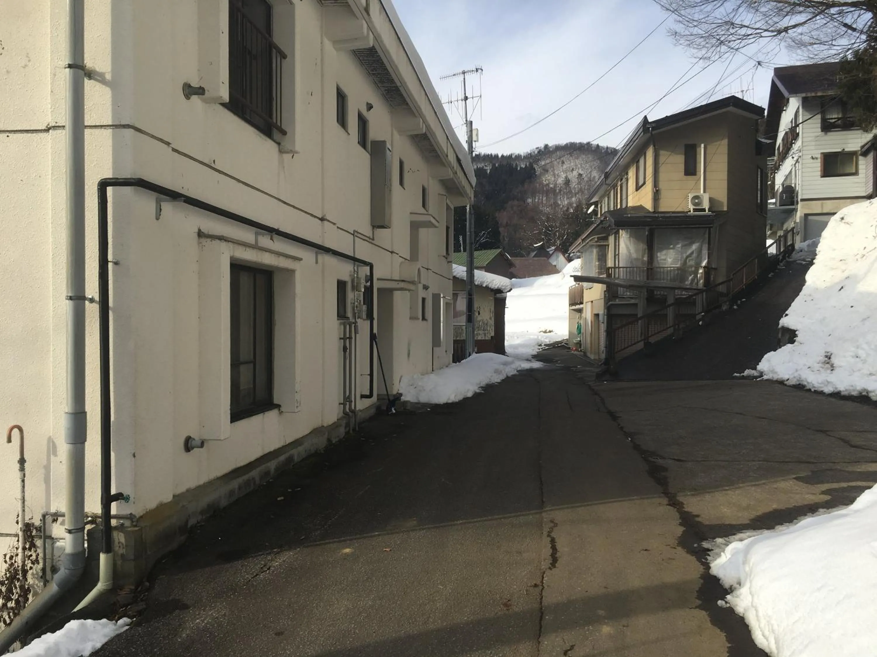 Facade/entrance in Nozawa Onsen BASECAMP