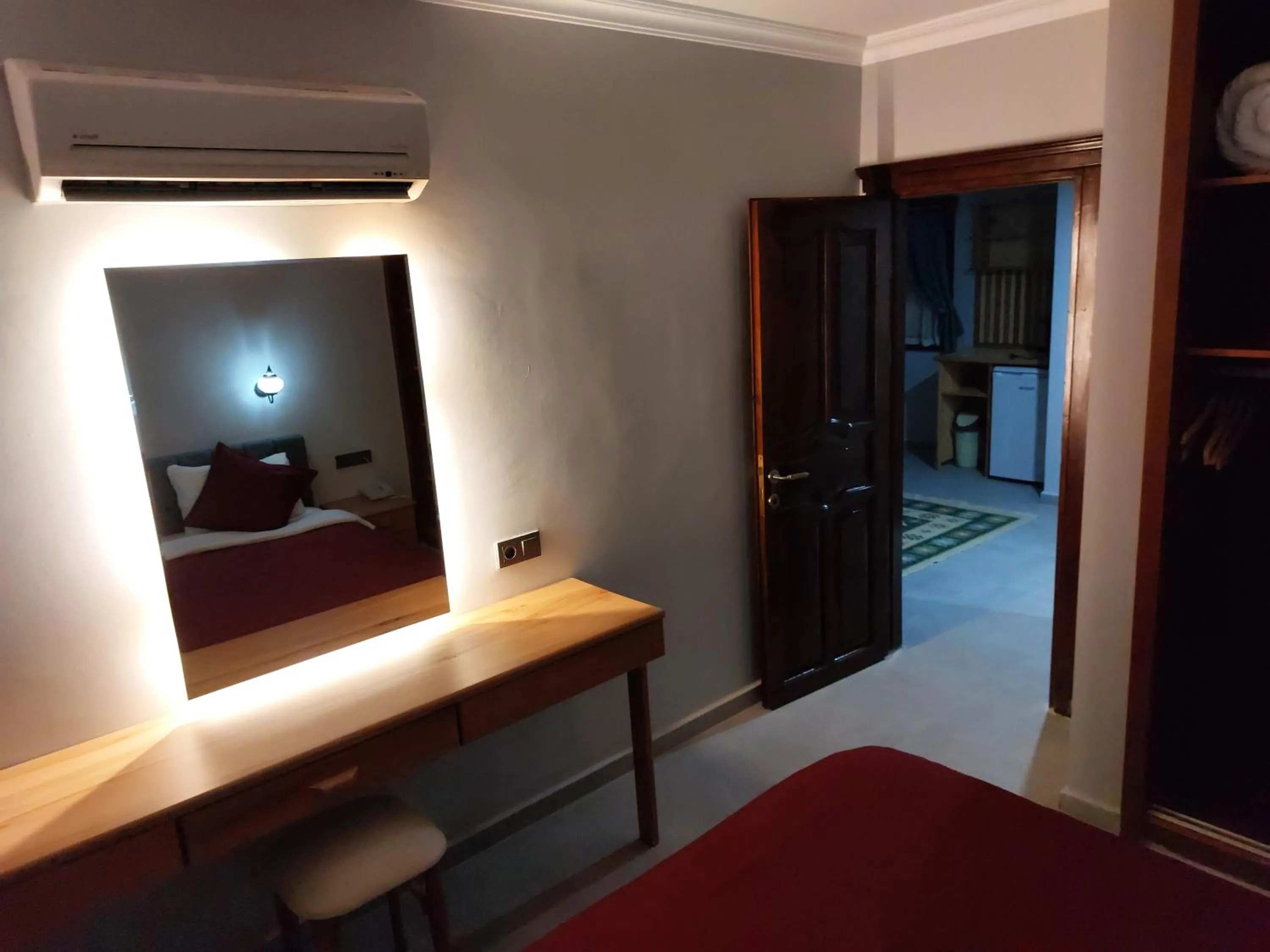 Bed in Nerissa Hotel