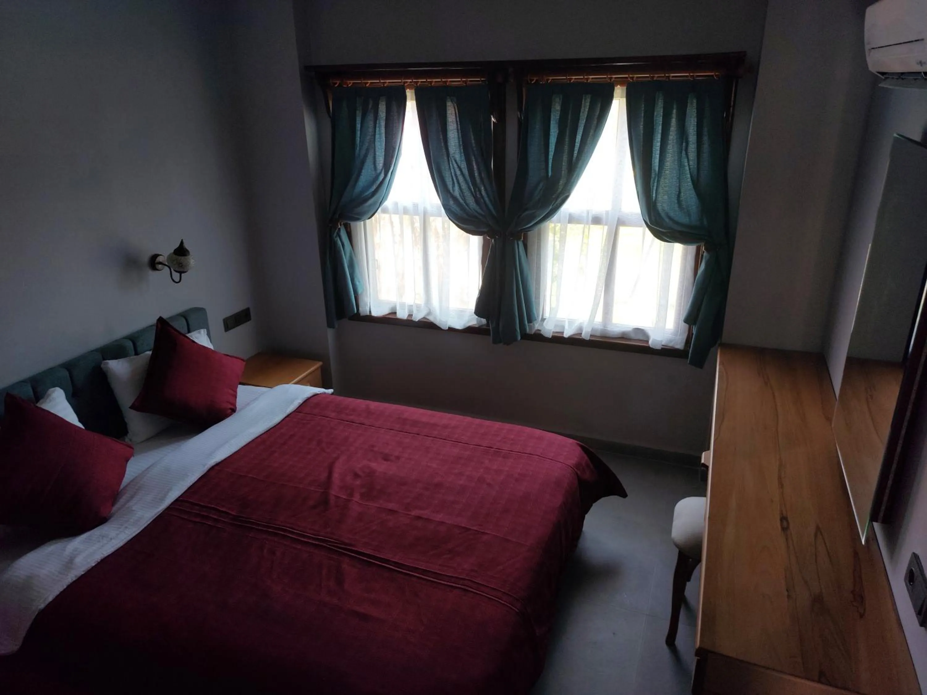 Bed in Nerissa Hotel
