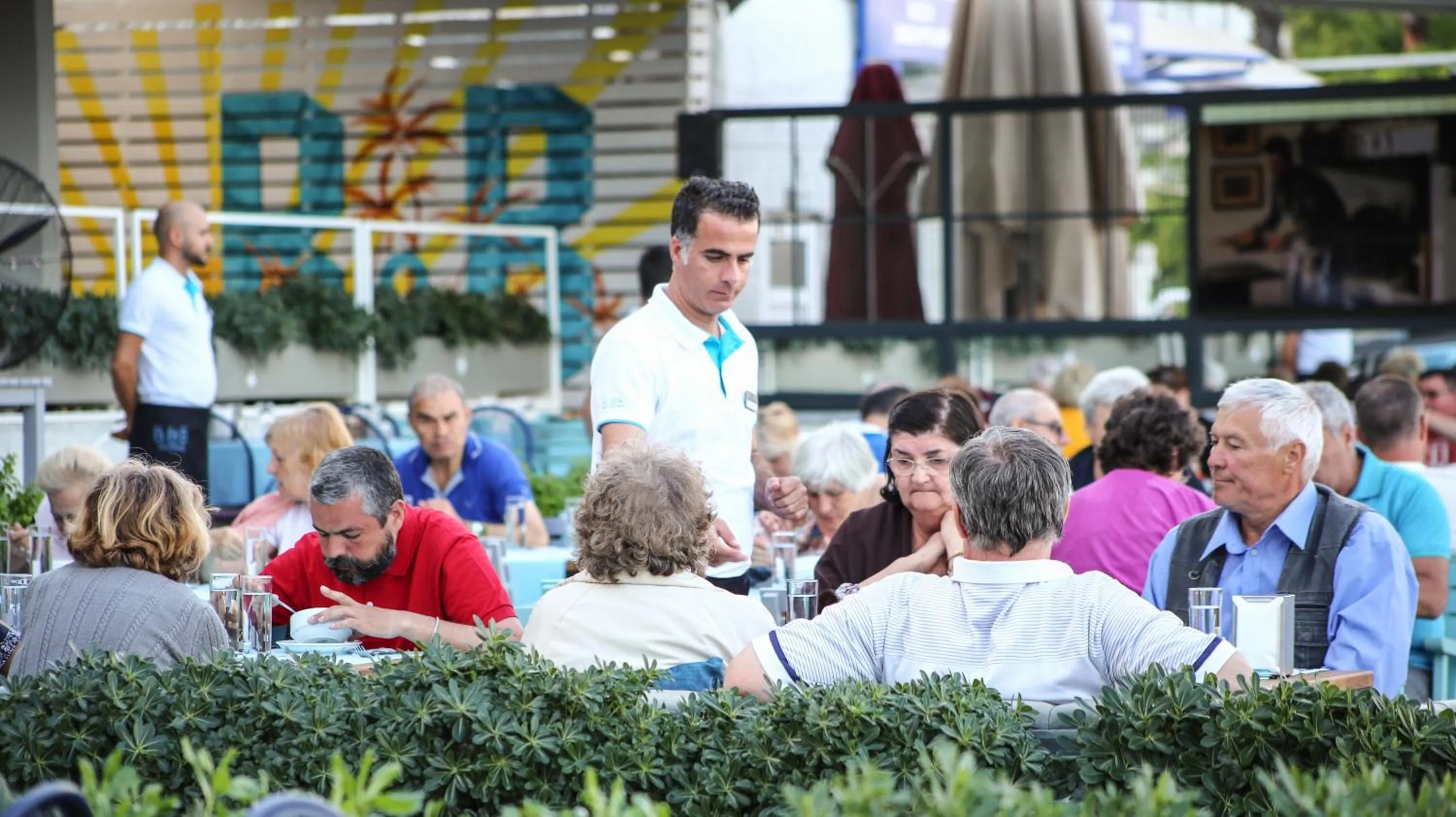 Restaurant/places to eat in B&B Yuzbasi Beach