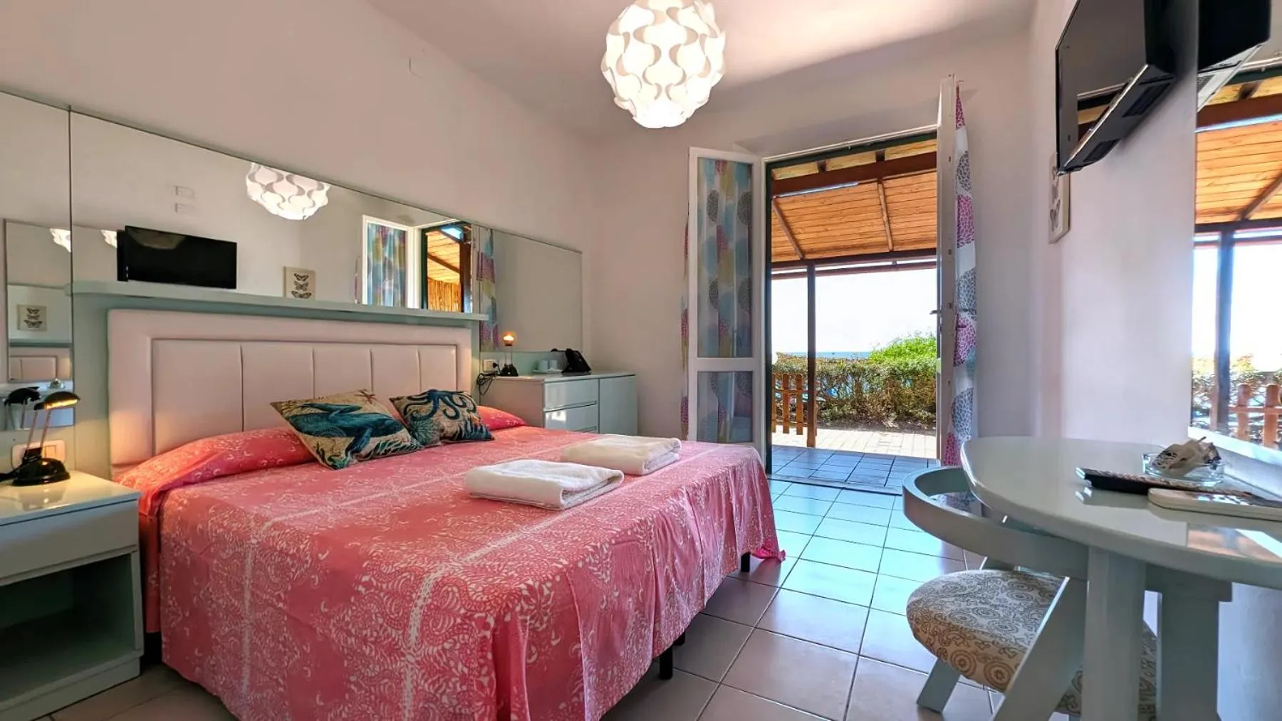 Bedroom in Hotel Capo Sud