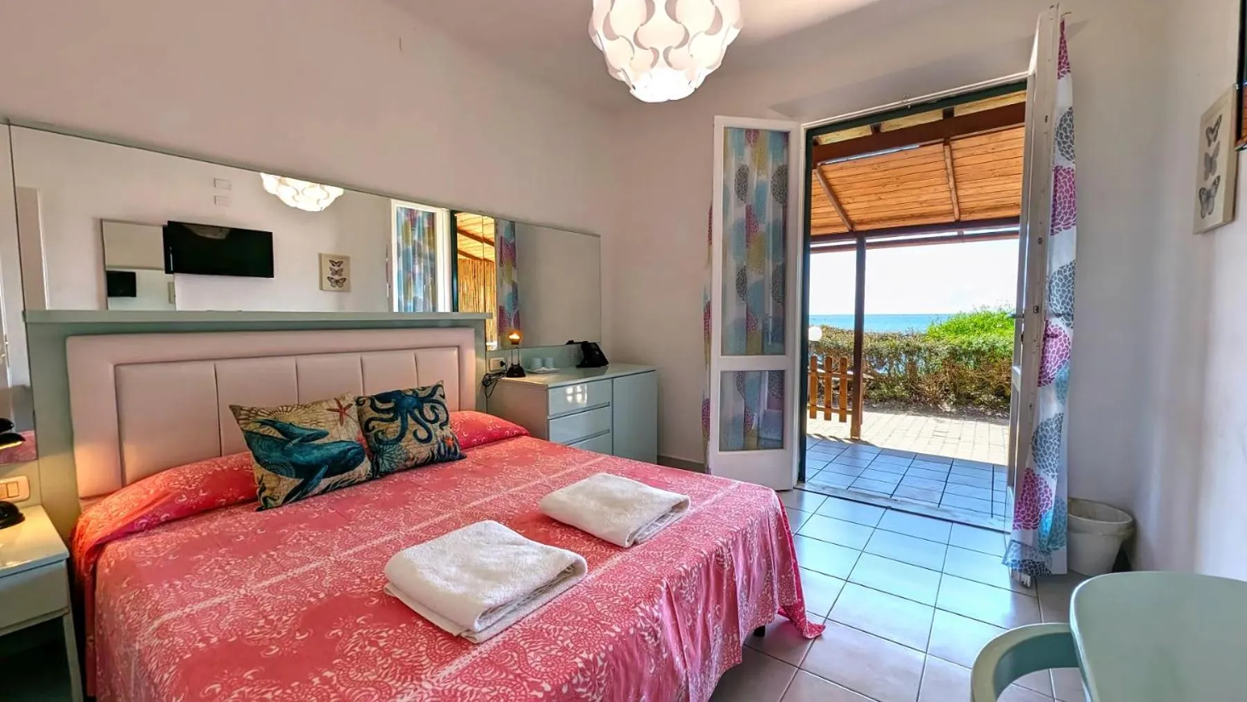 Bedroom in Hotel Capo Sud