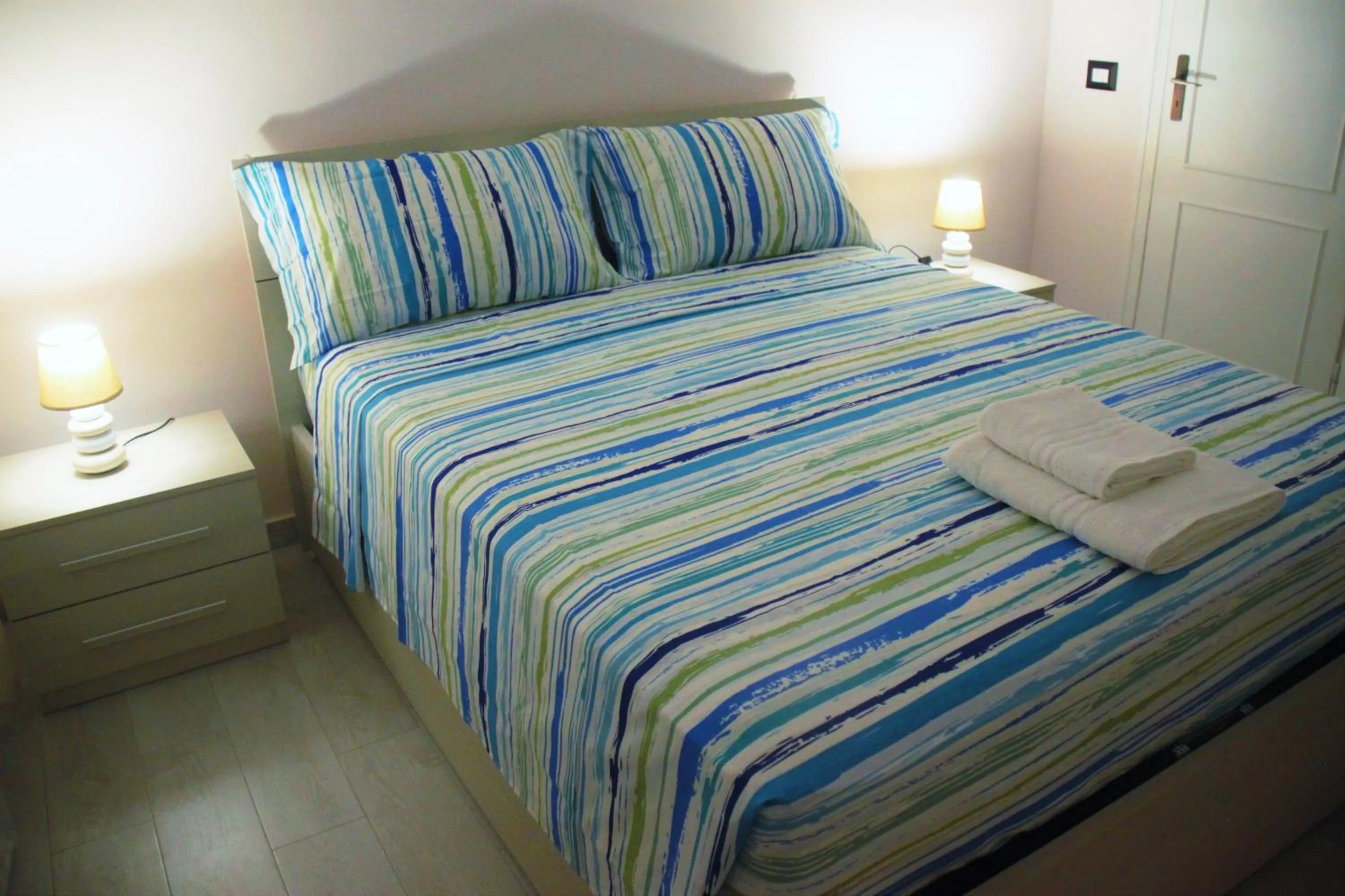 Bed in Hello Roma B&B