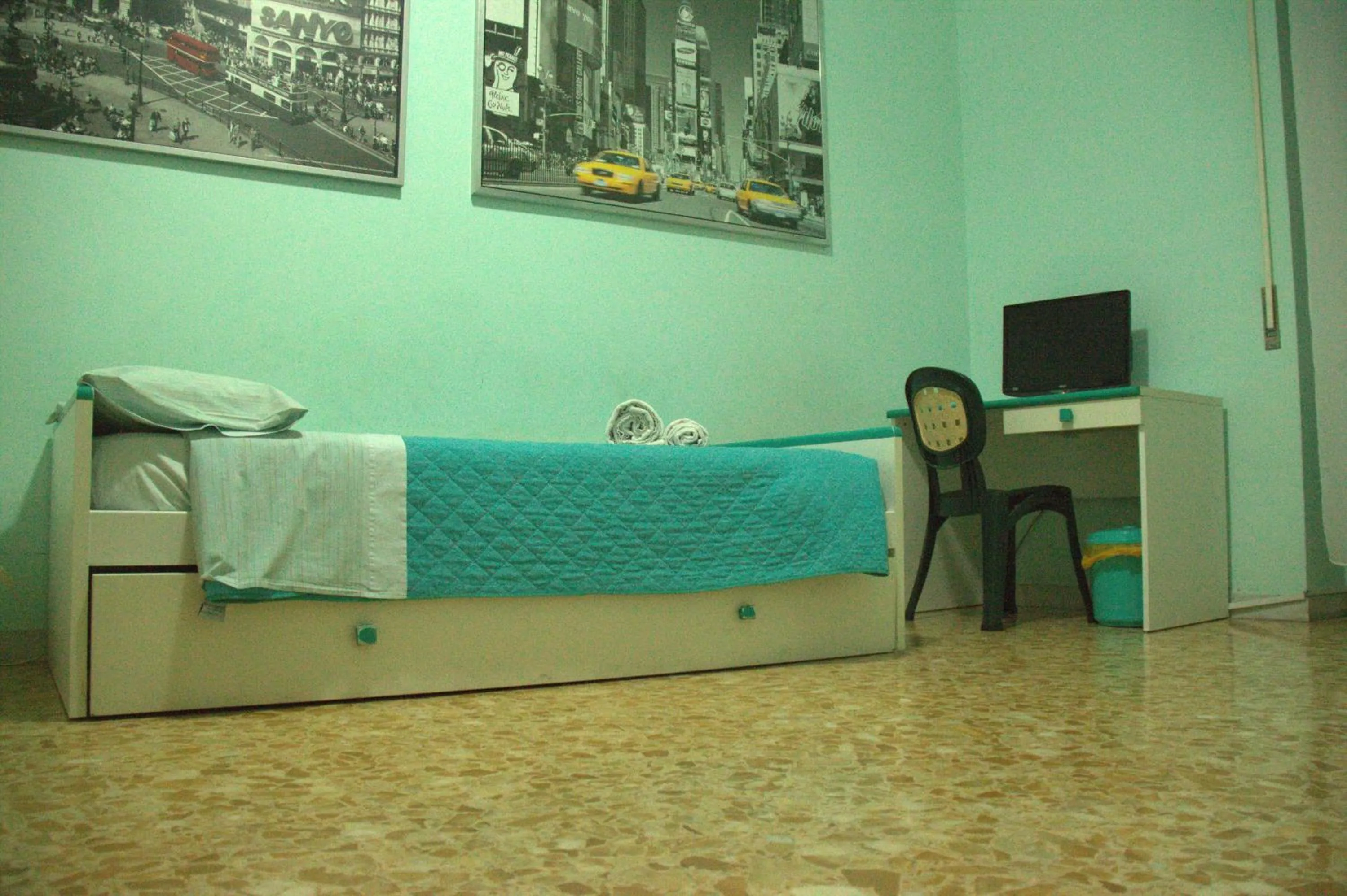 Bed in Hello Roma B&B