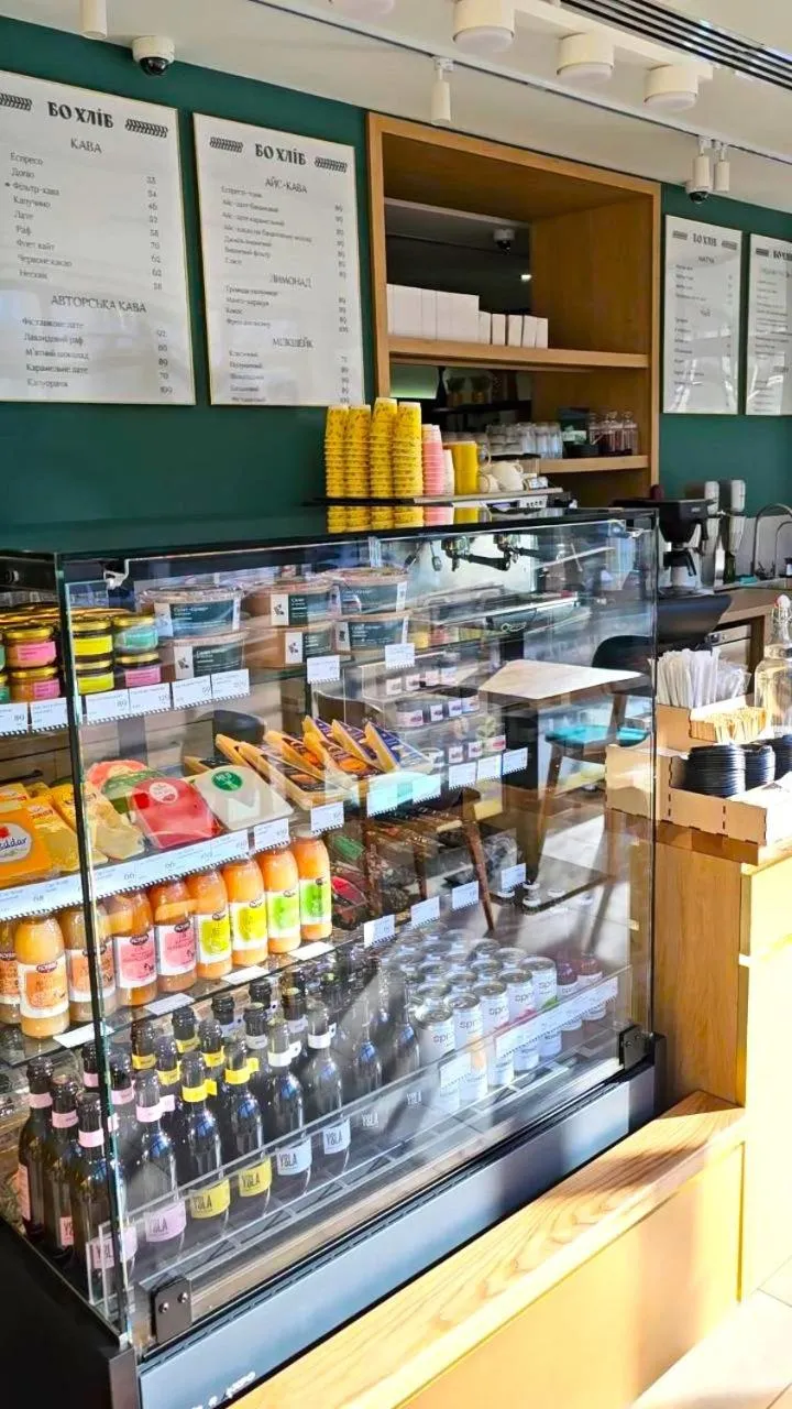 Restaurant/places to eat in City Park Hotel by CHM