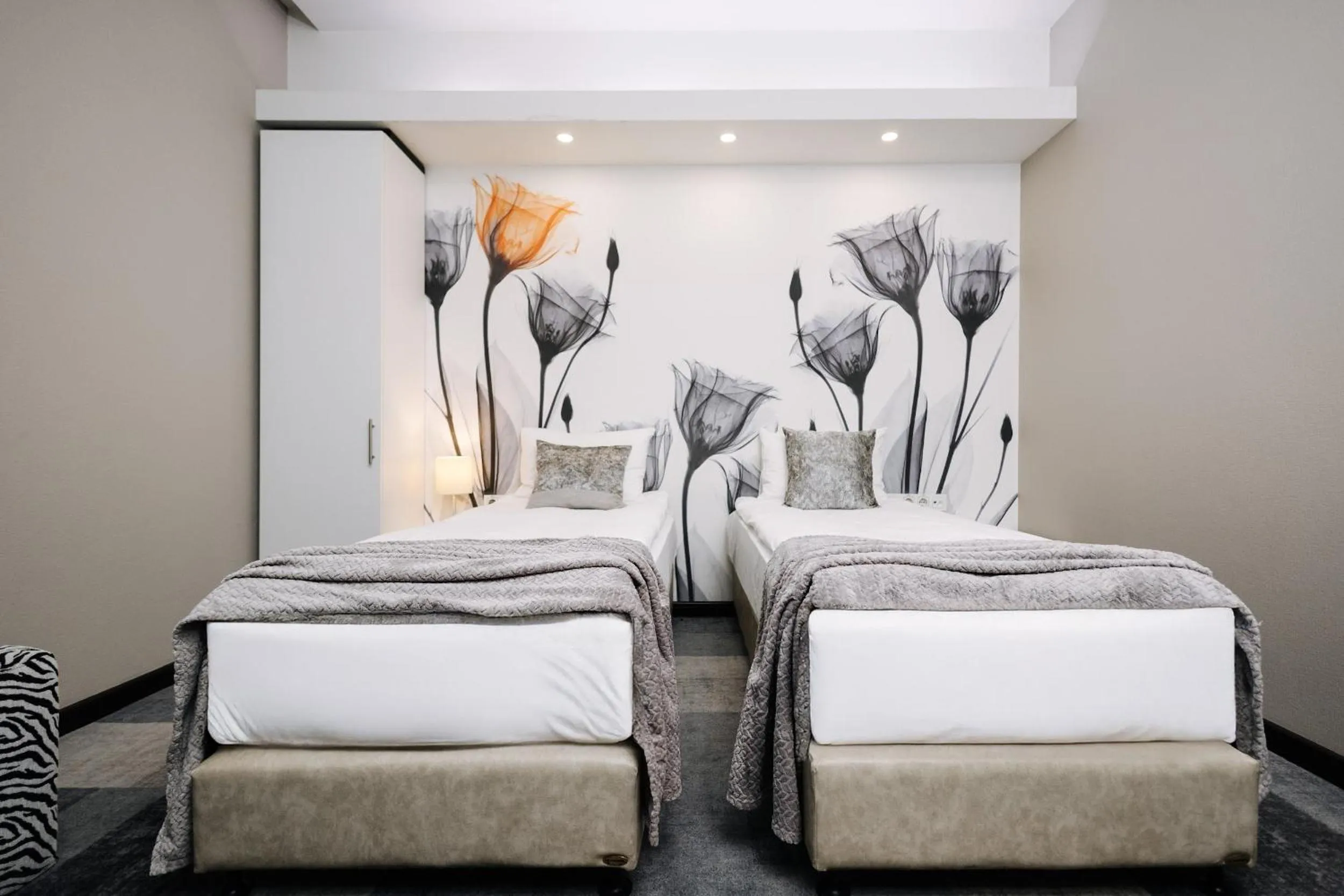 Photo of the whole room, Bed in City Park Stay by CHM