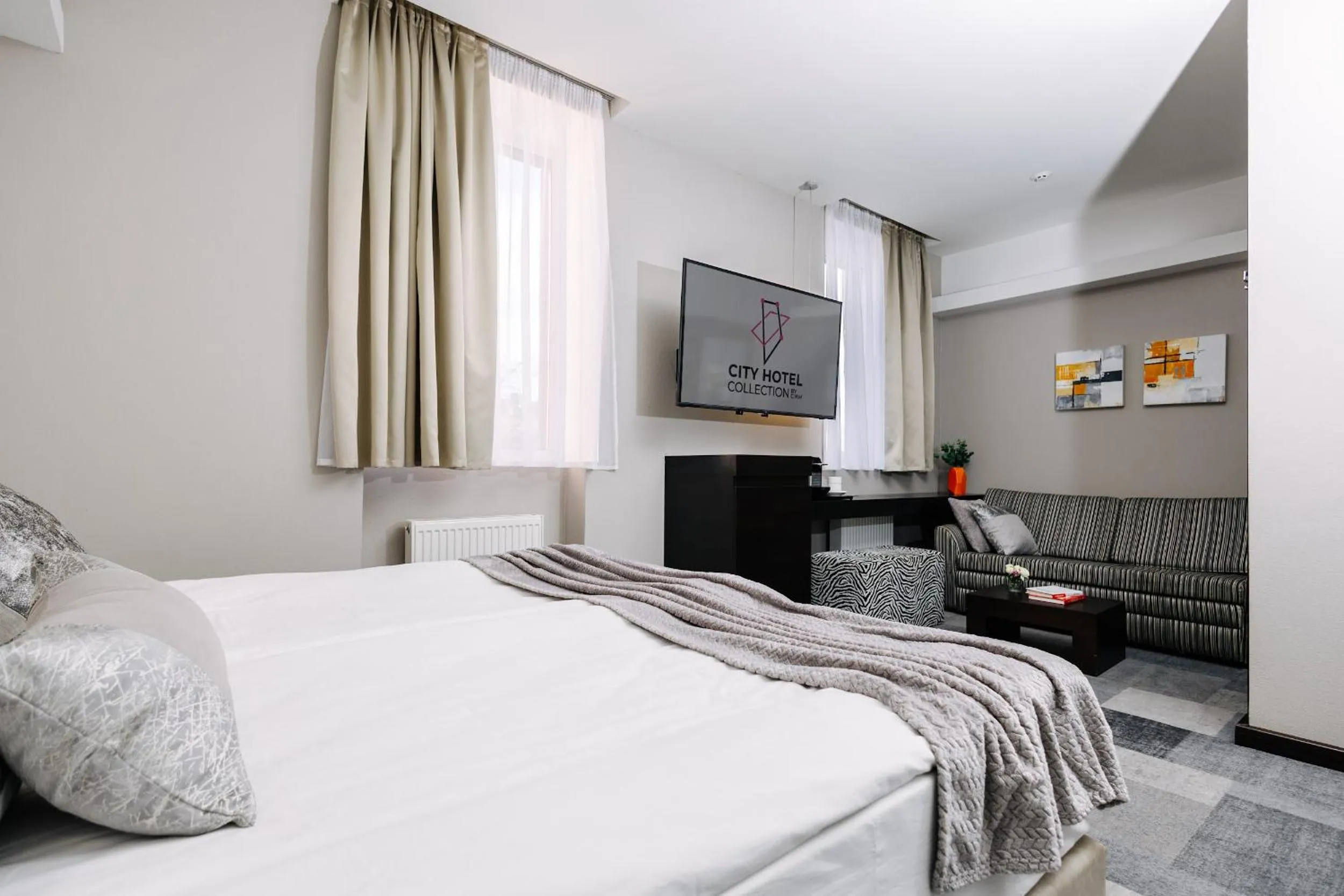 Bed in City Park Stay by CHM