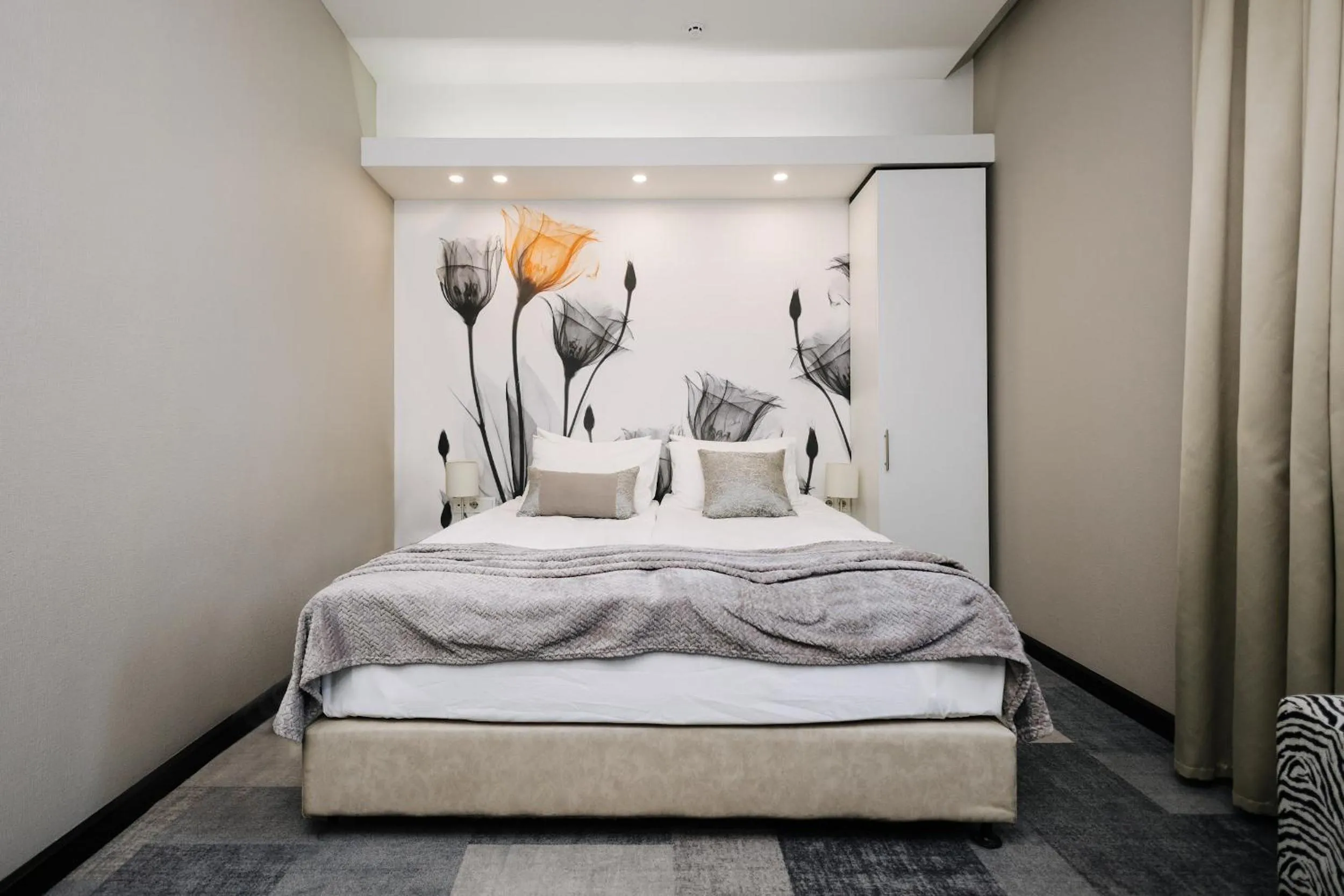 Bed in City Park Stay by CHM