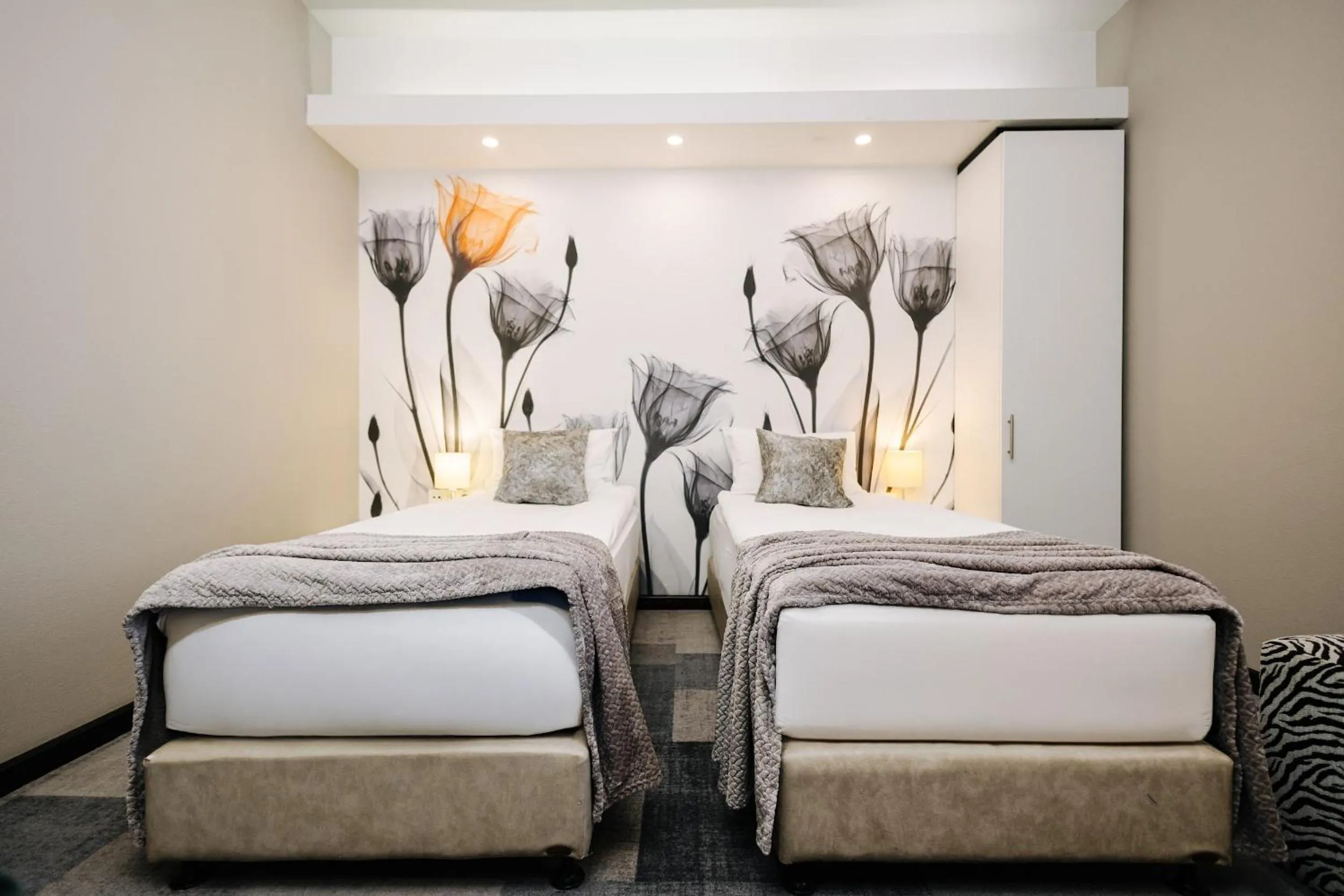 Bed in City Park Stay by CHM
