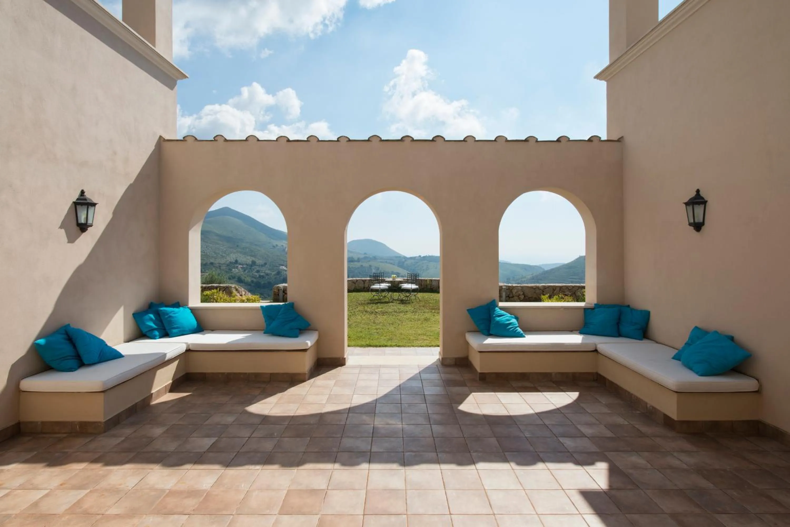 Patio in Collina Degli Ulivi B&B