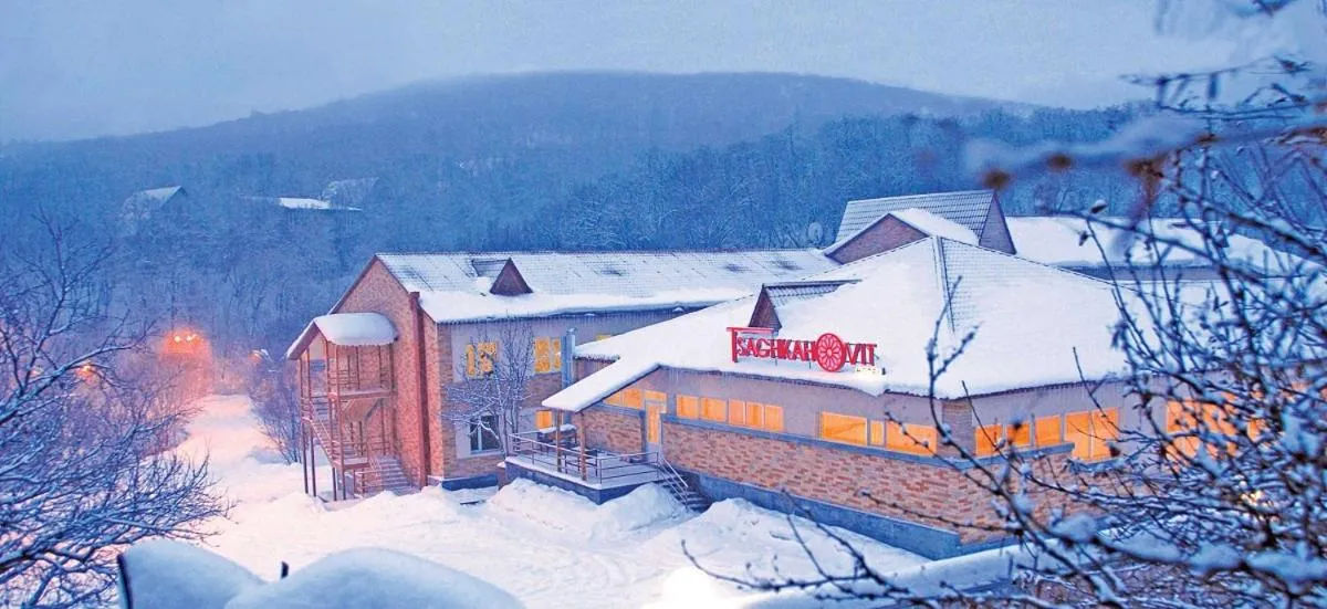 Property building in Tsaghkahovit Hotel