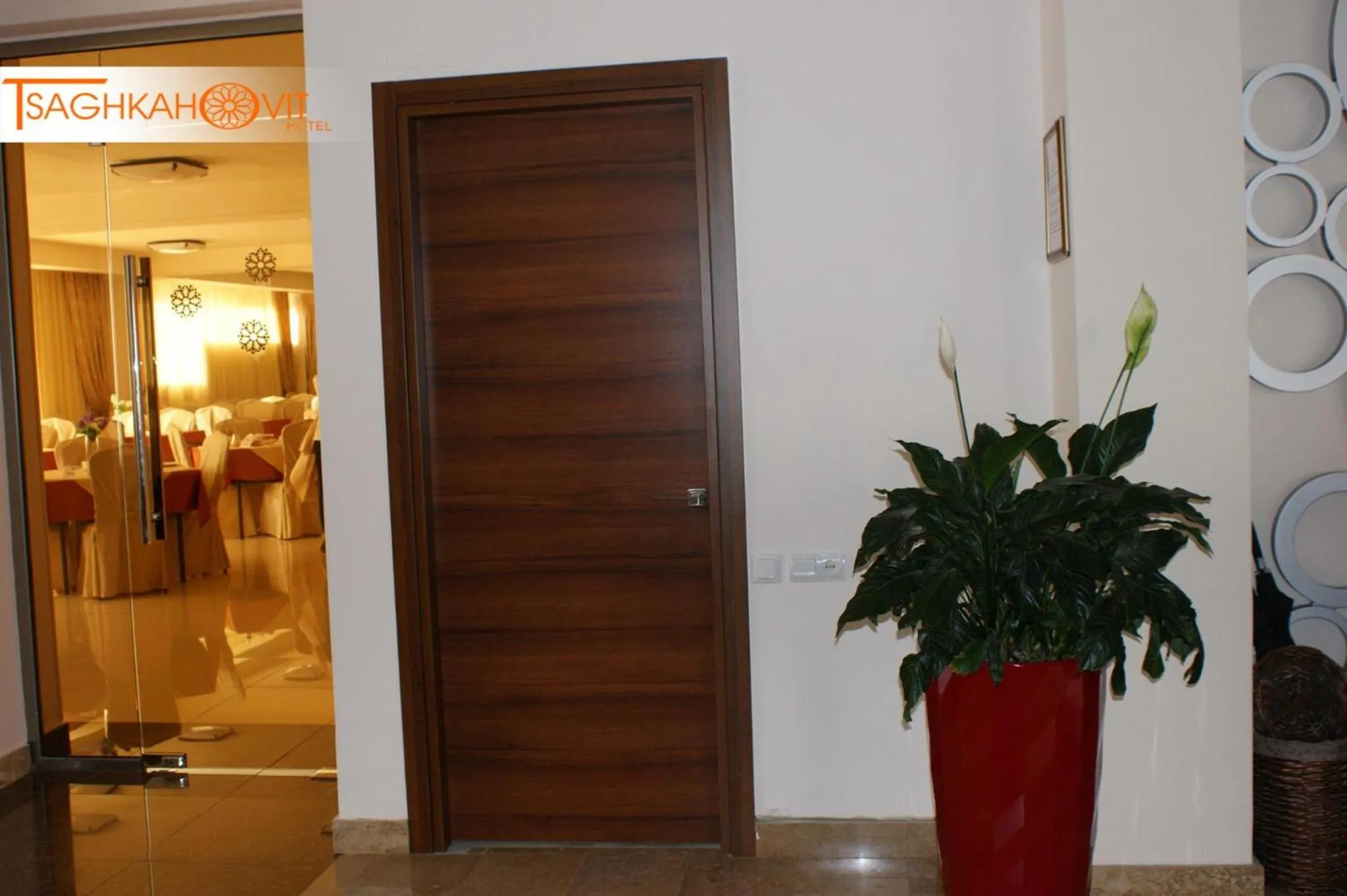 Restaurant/places to eat in Tsaghkahovit Hotel