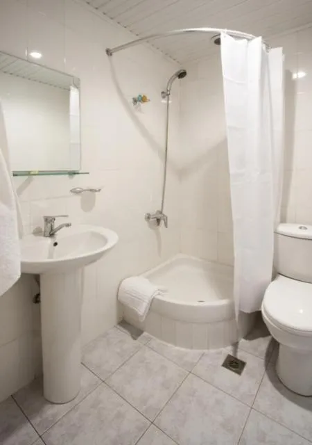 Bathroom in Tsaghkahovit Hotel
