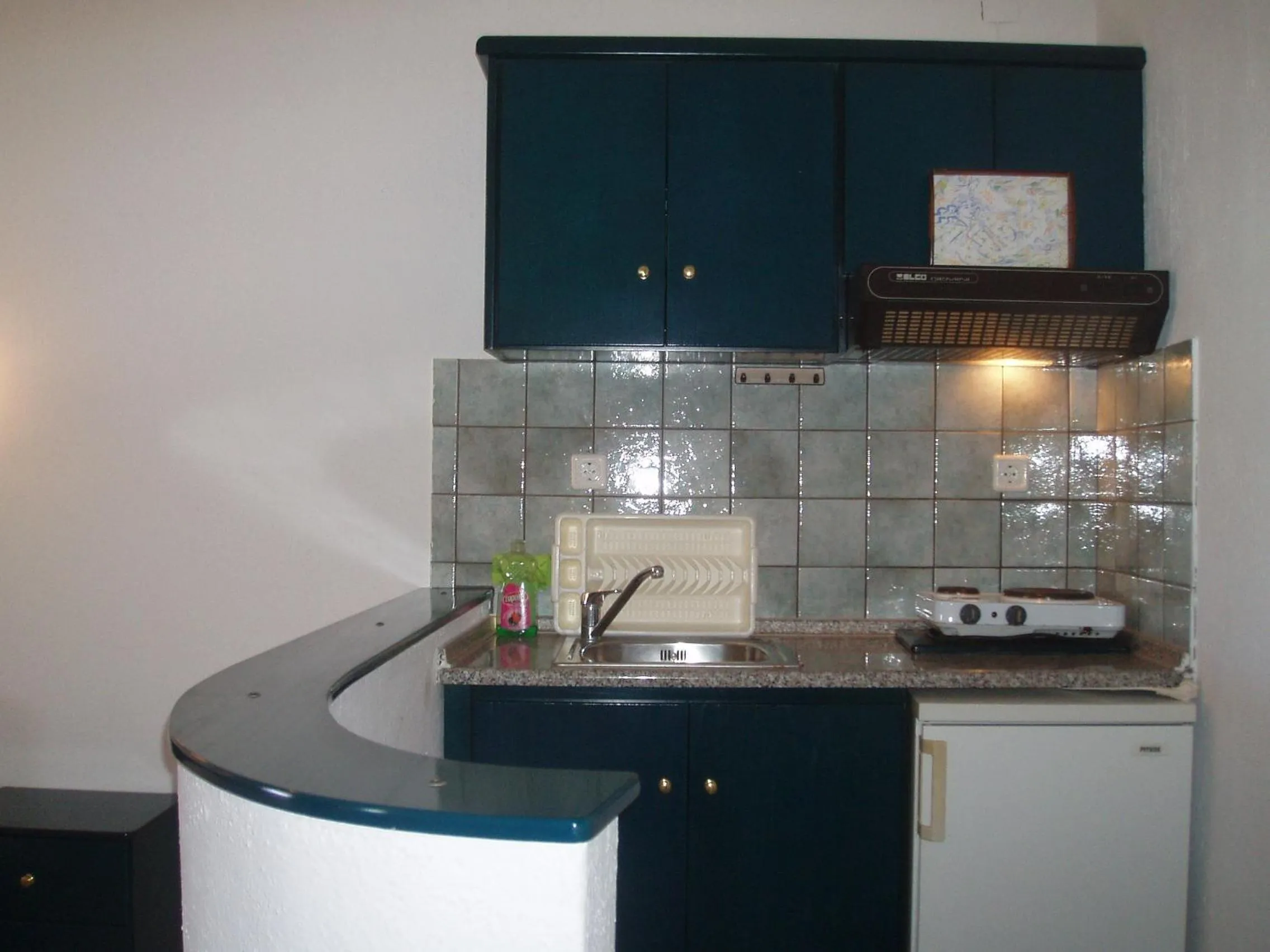 Kitchen or kitchenette in Haravgi Hotel