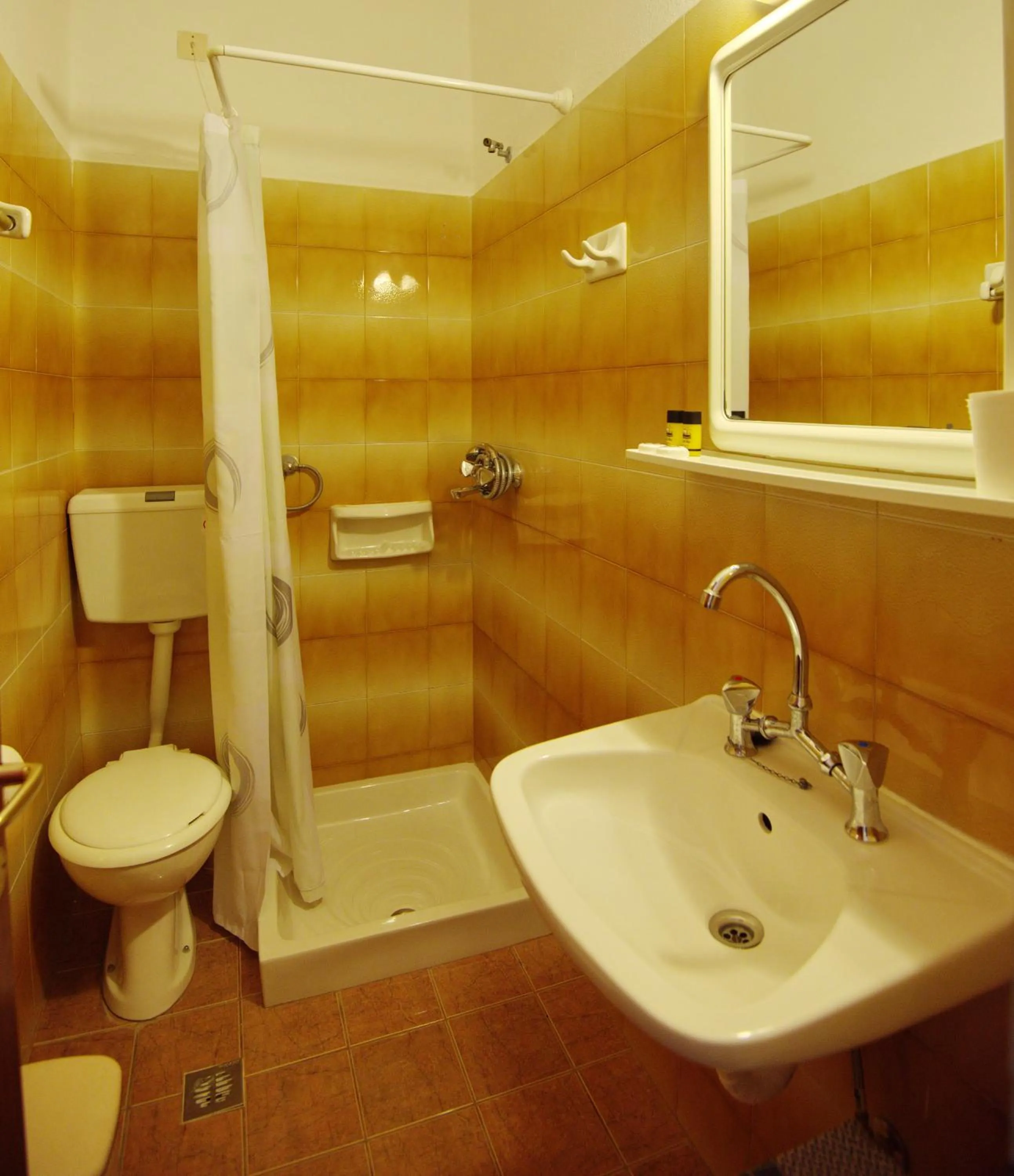 Bathroom in Haravgi Hotel