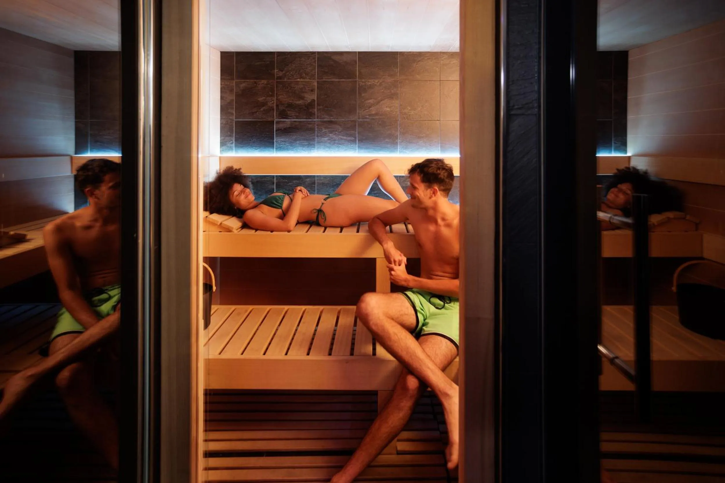 Sauna, Bed in Biocity