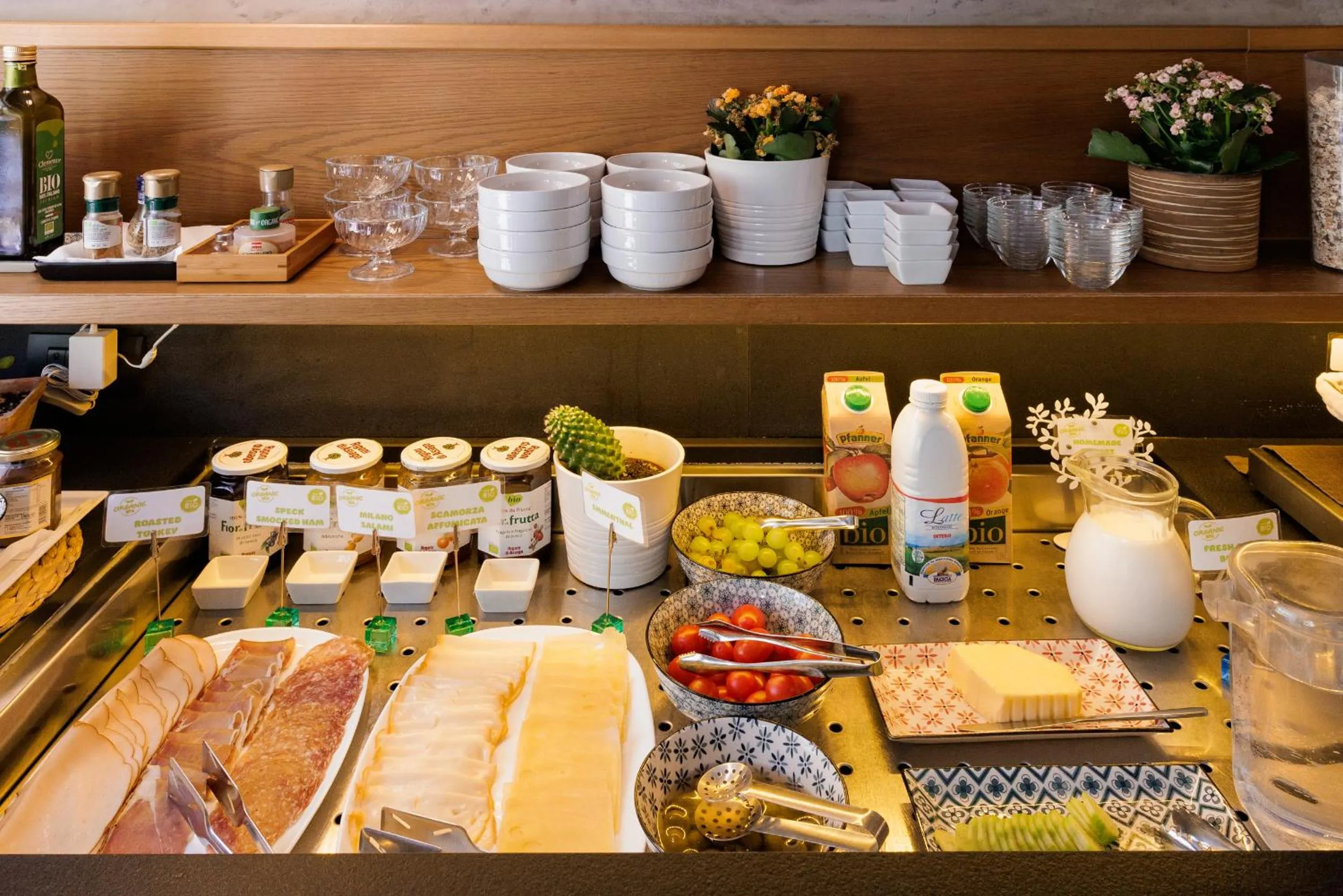 Buffet breakfast in Biocity