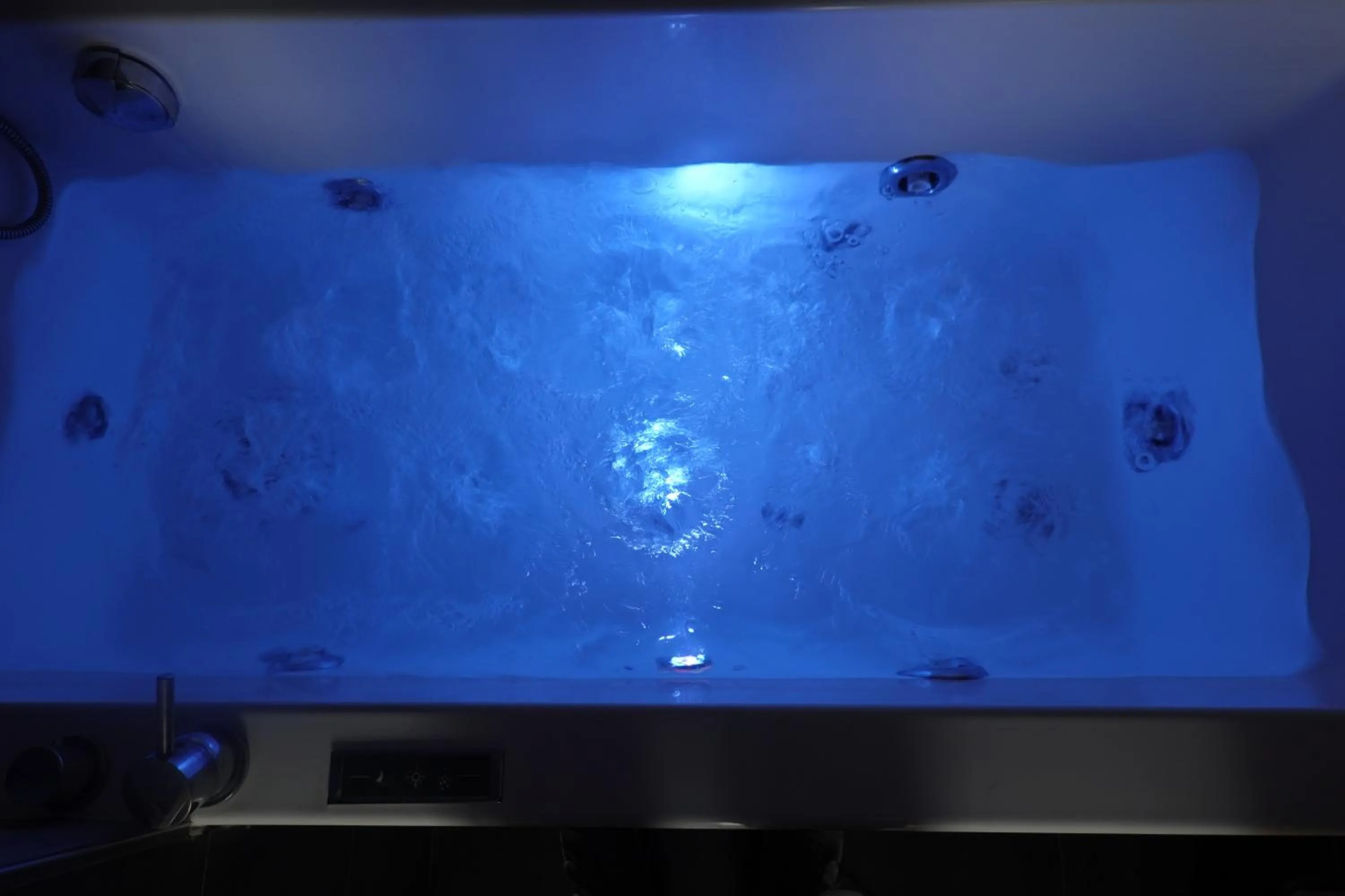 Hot Tub in Biocity