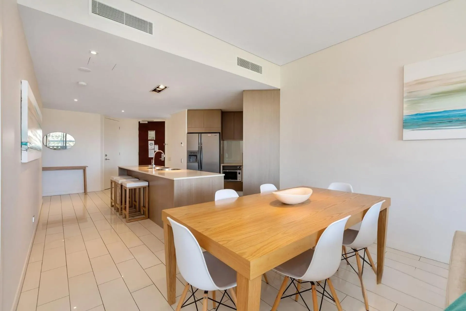 Kitchen or kitchenette in Wave Culture 1204 Beach Bliss - Apartment with complex Pool & Spa