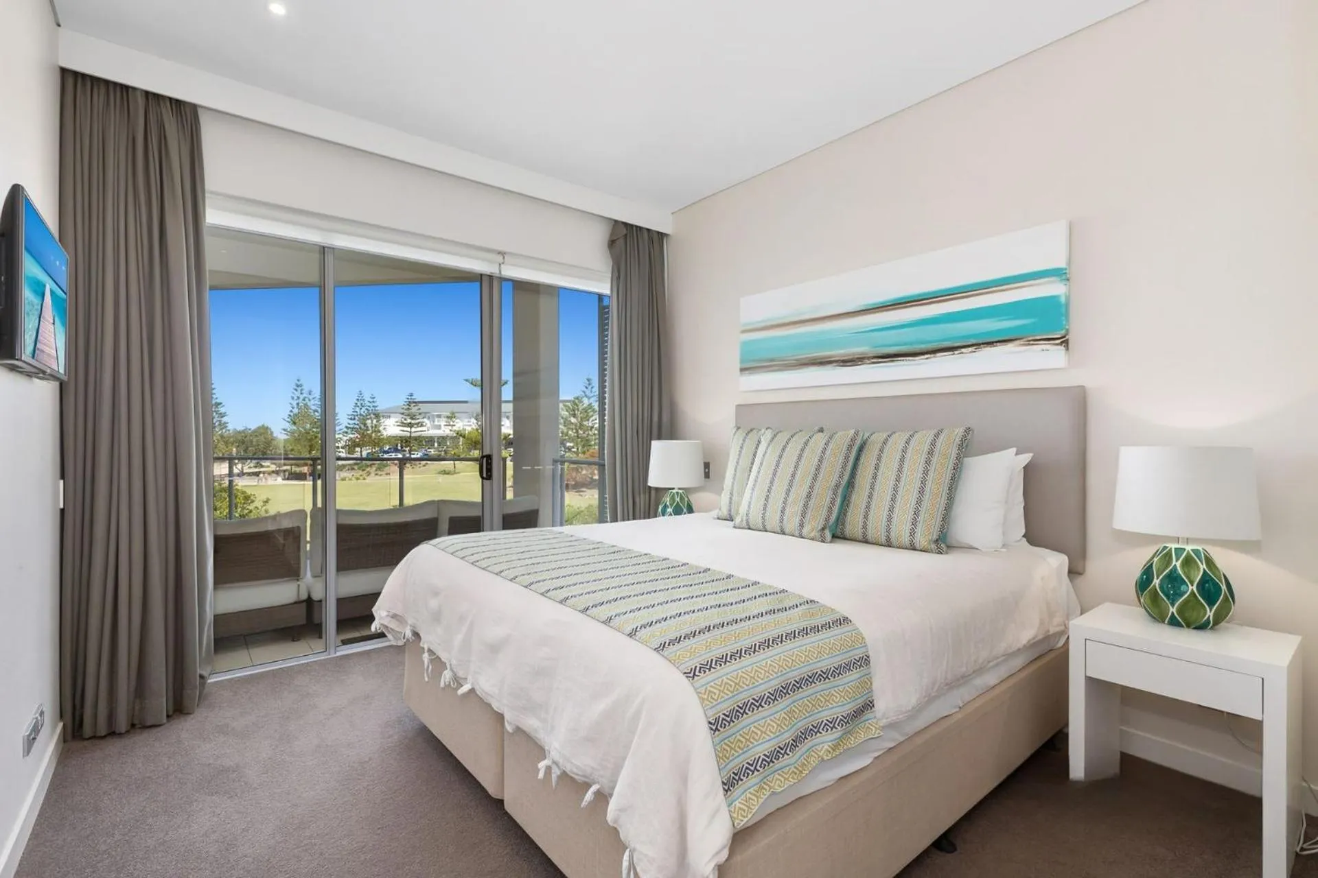 Bed in Wave Culture 1204 Beach Bliss - Apartment with complex Pool & Spa