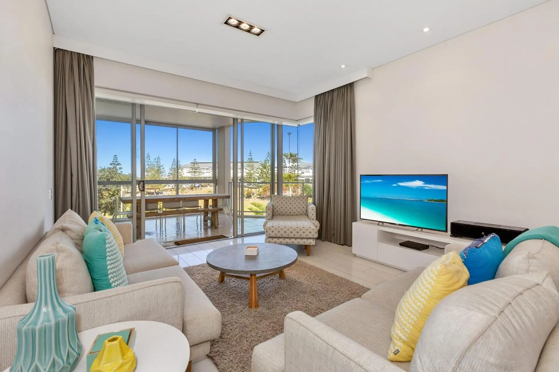 TV and multimedia in Wave Culture 1204 Beach Bliss - Apartment with complex Pool & Spa