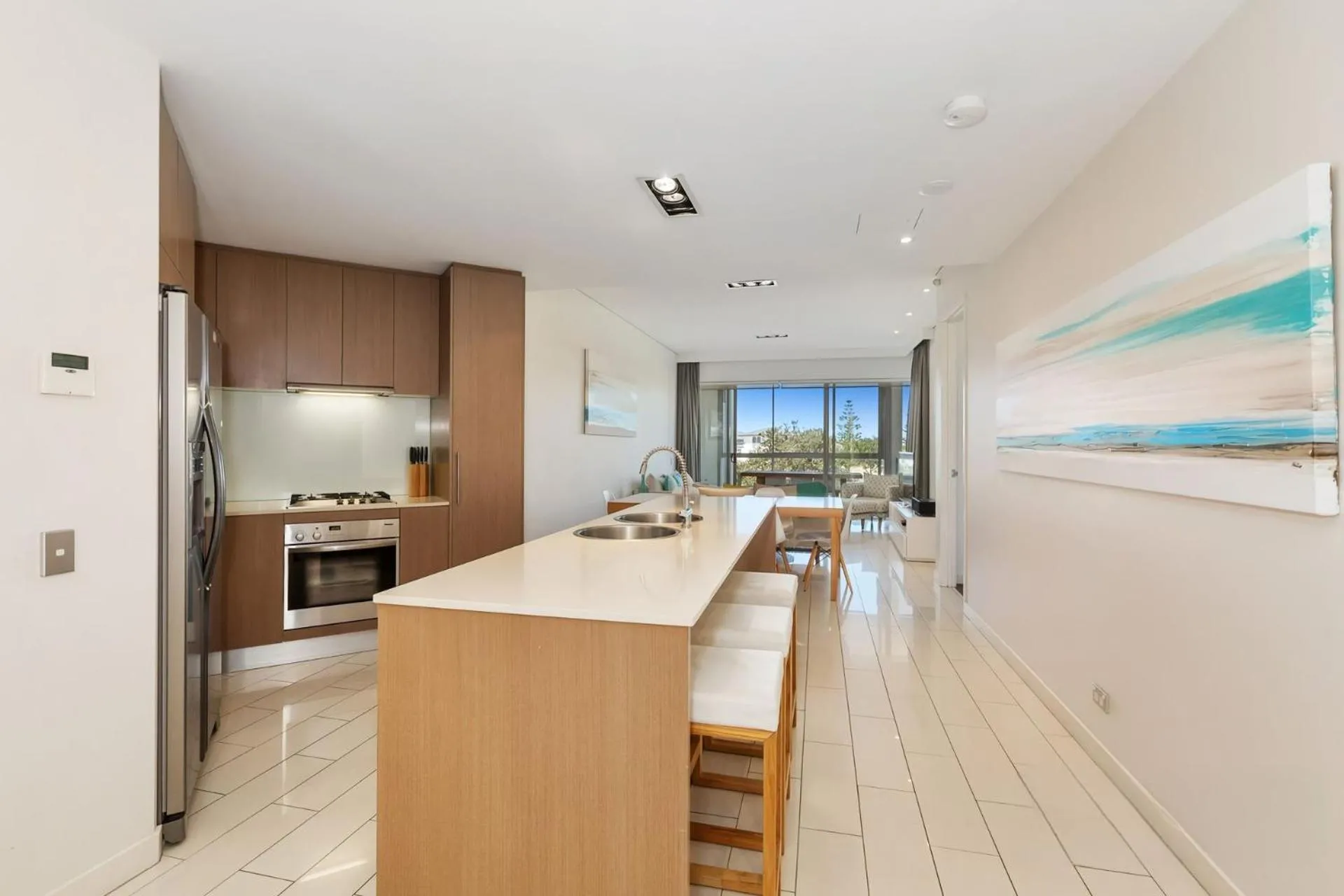 Kitchen or kitchenette in Wave Culture 1204 Beach Bliss - Apartment with complex Pool & Spa