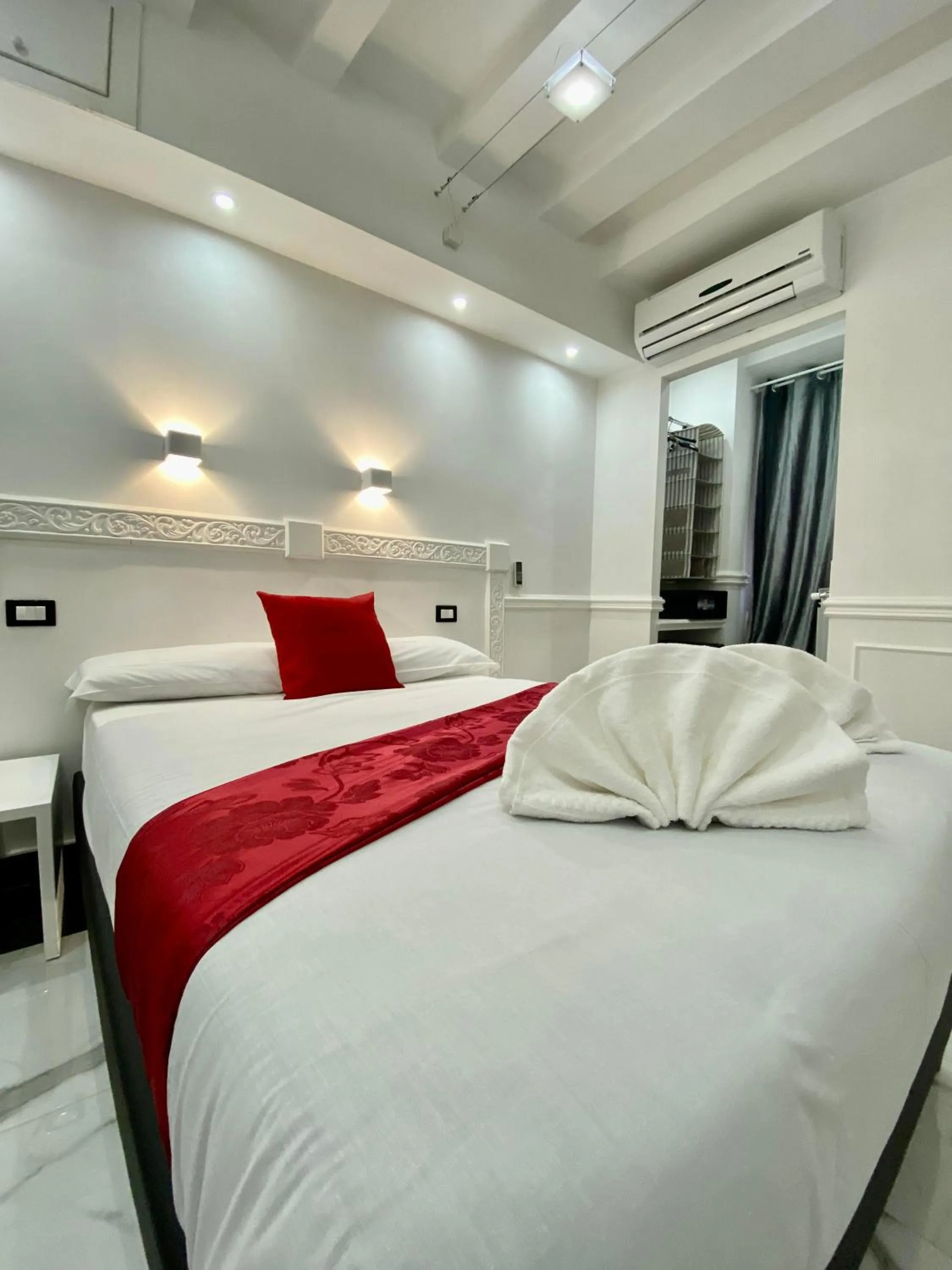 Bedroom, Bed in Locanda Parlamento