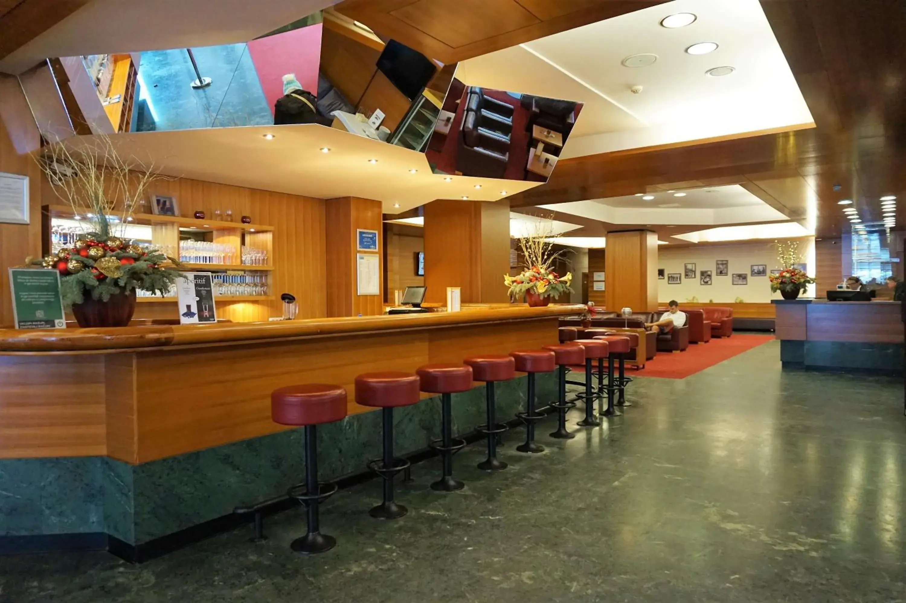 Restaurant/places to eat in Hotel Kompas Restaurant/places to eat in Hotel Kompas