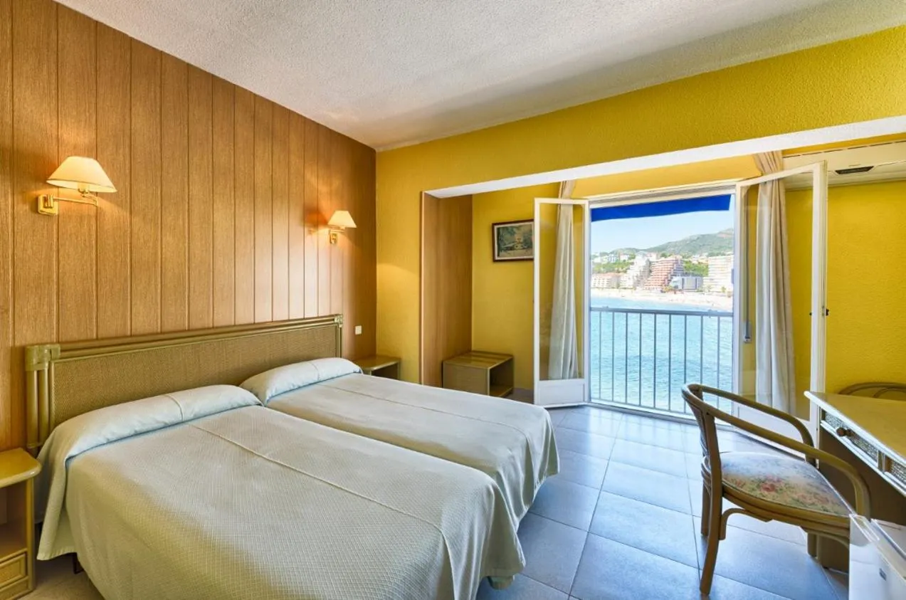 Bed in Hotel Marina