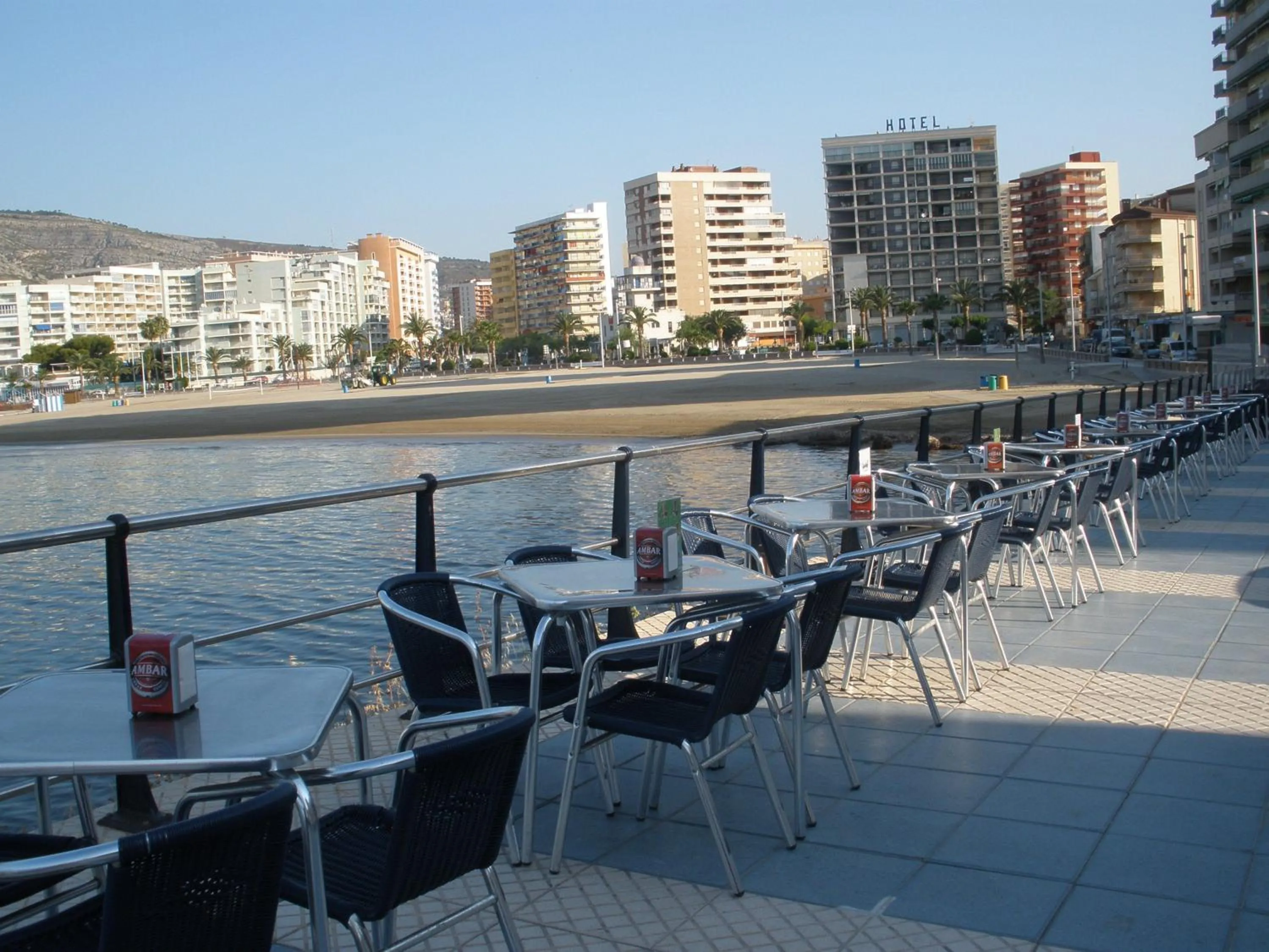 Restaurant/places to eat in Hotel Marina