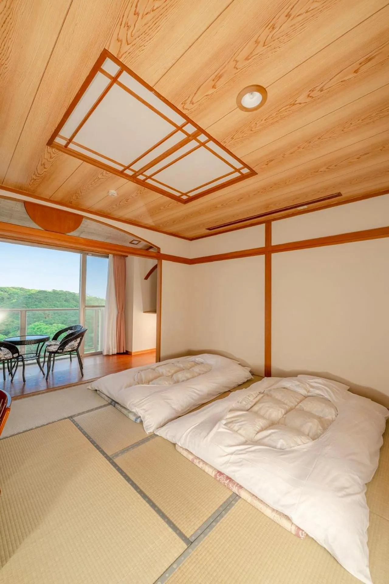 Bed in Manazuru Marin Hotel