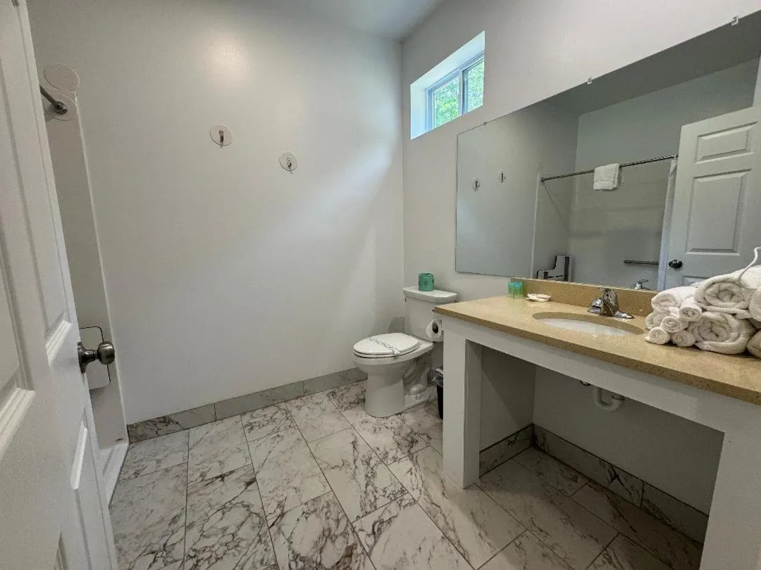 Bathroom in Studio Motel of Lake George