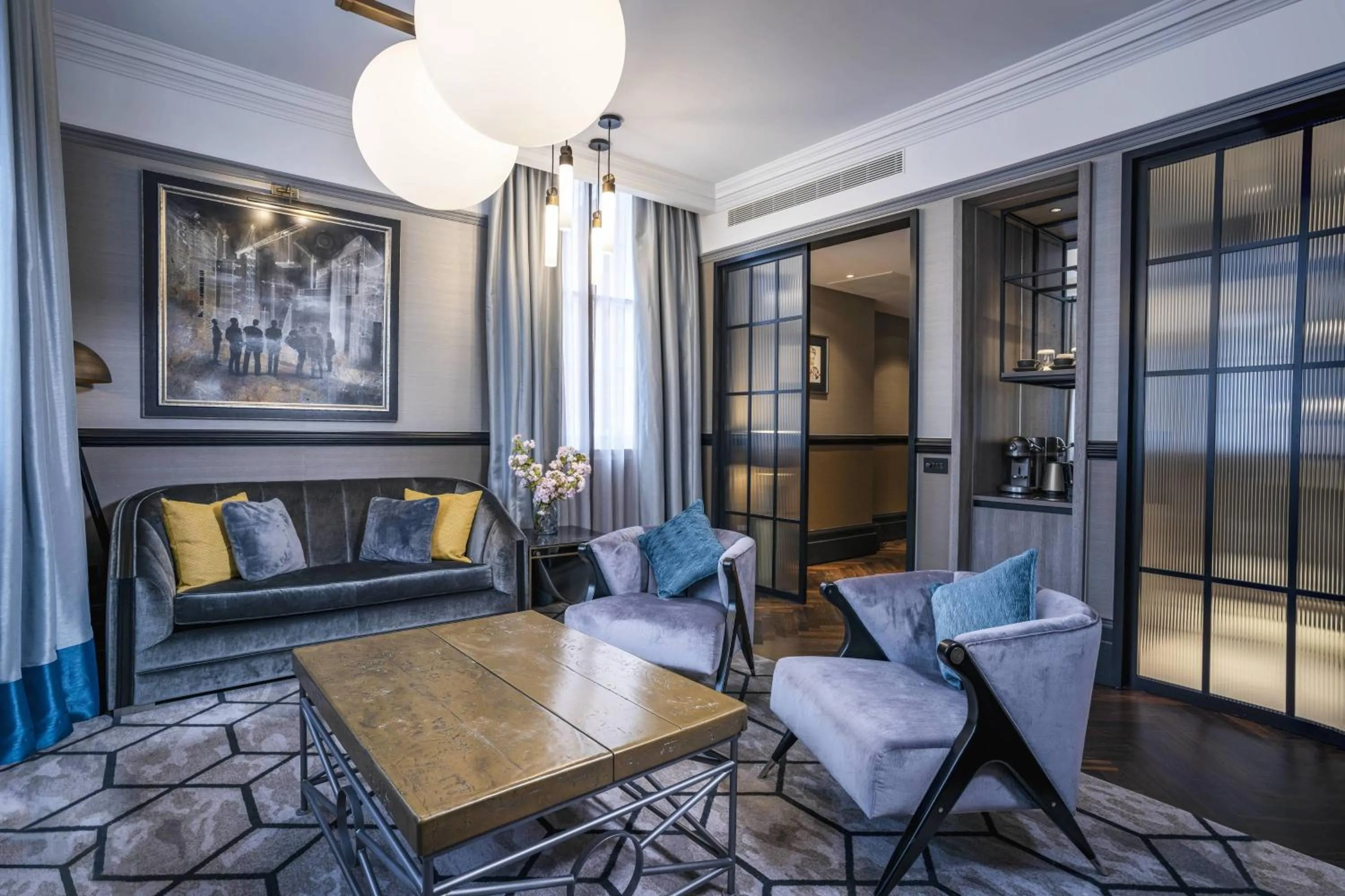 Lounge or bar in The Dixon, Tower Bridge, Autograph Collection