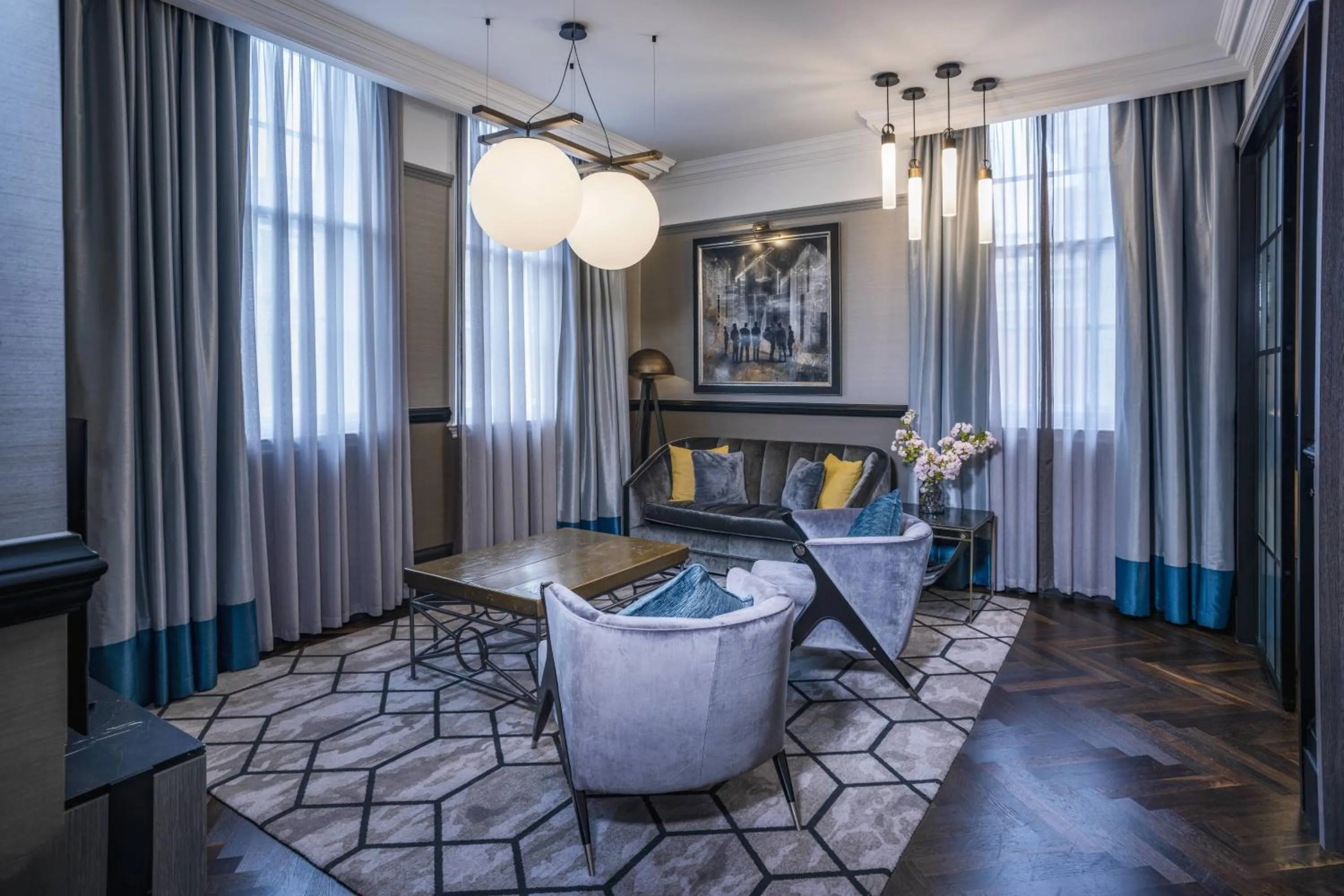 Lounge or bar in The Dixon, Tower Bridge, Autograph Collection