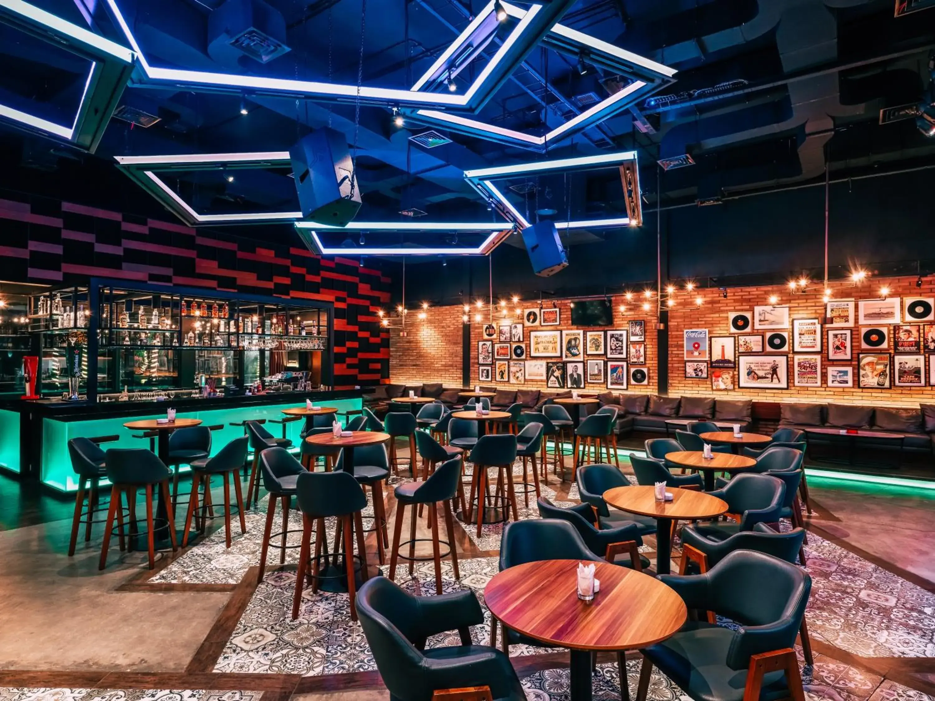 Lounge or bar in Mambruk Hotel & Convention Lounge or bar in Mambruk Hotel & Convention