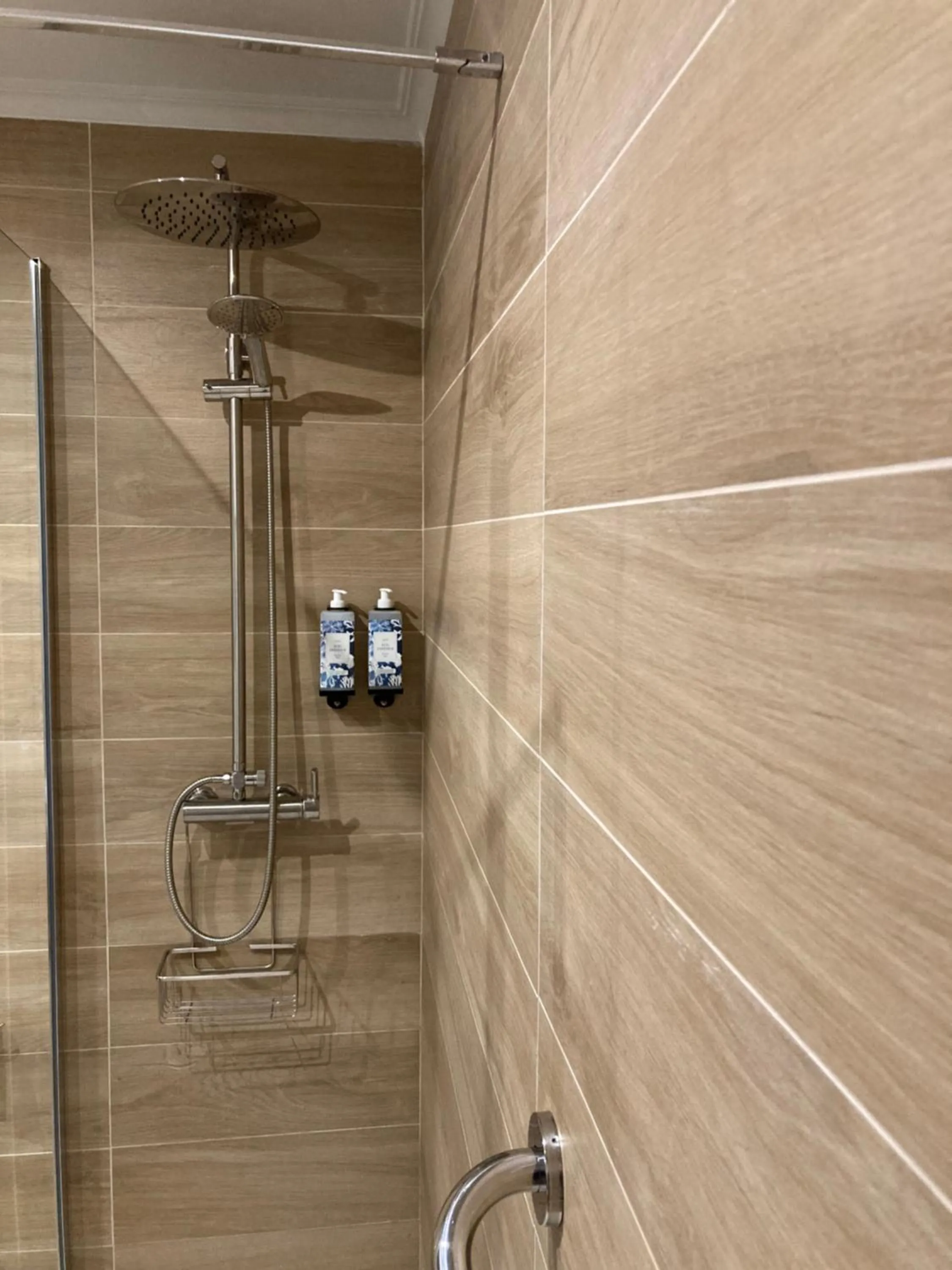 Shower in Los Guardeses