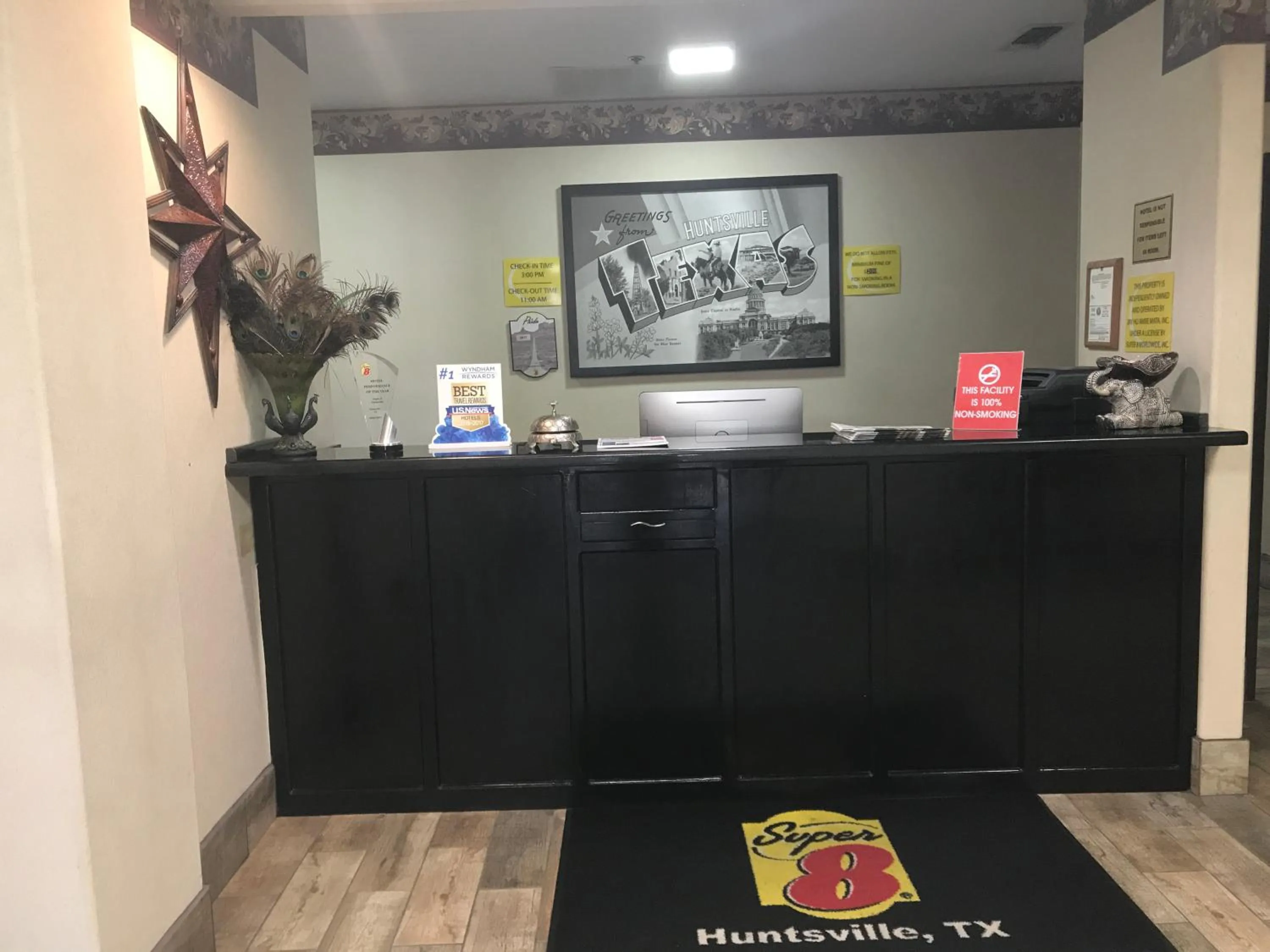 Lobby or reception in Hotel Piney Woods