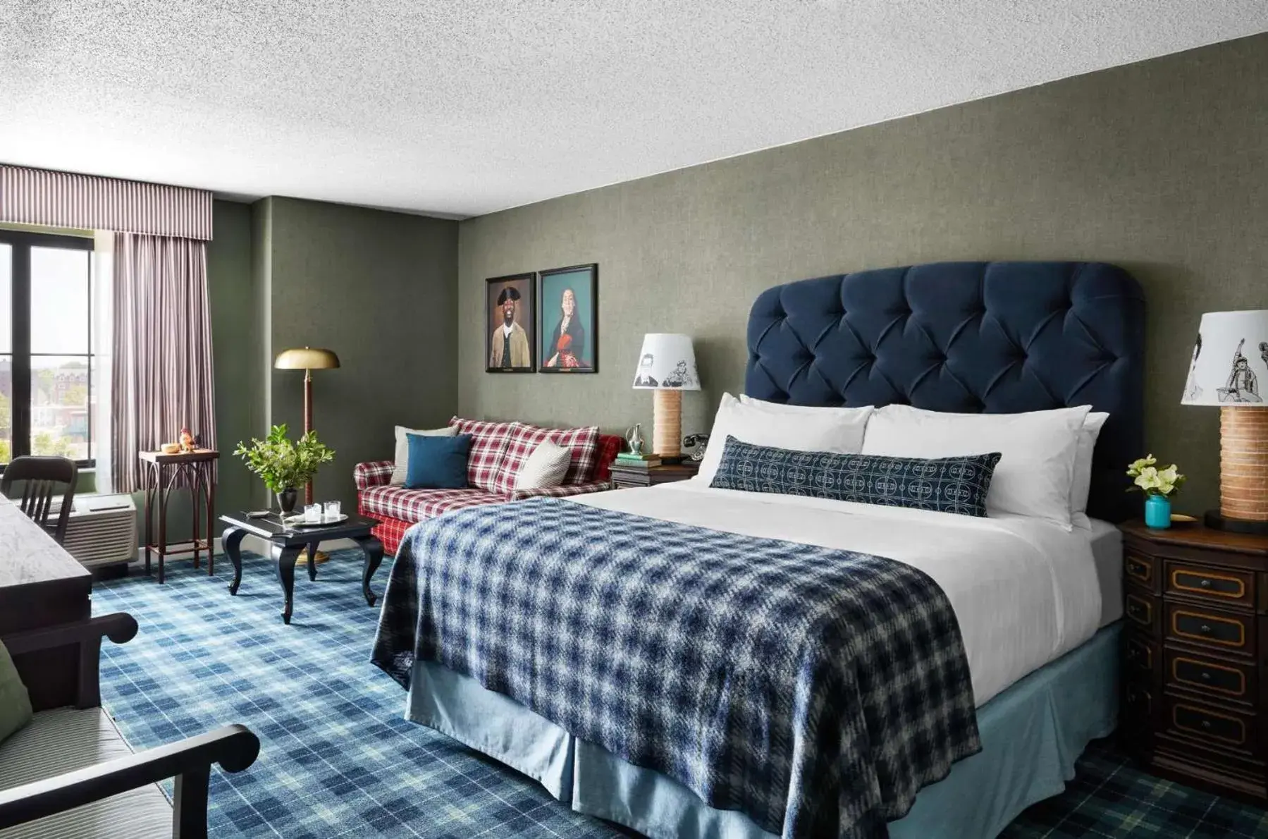 Graduate King Room in Graduate by Hilton Storrs Graduate King Room in Graduate by Hilton Storrs