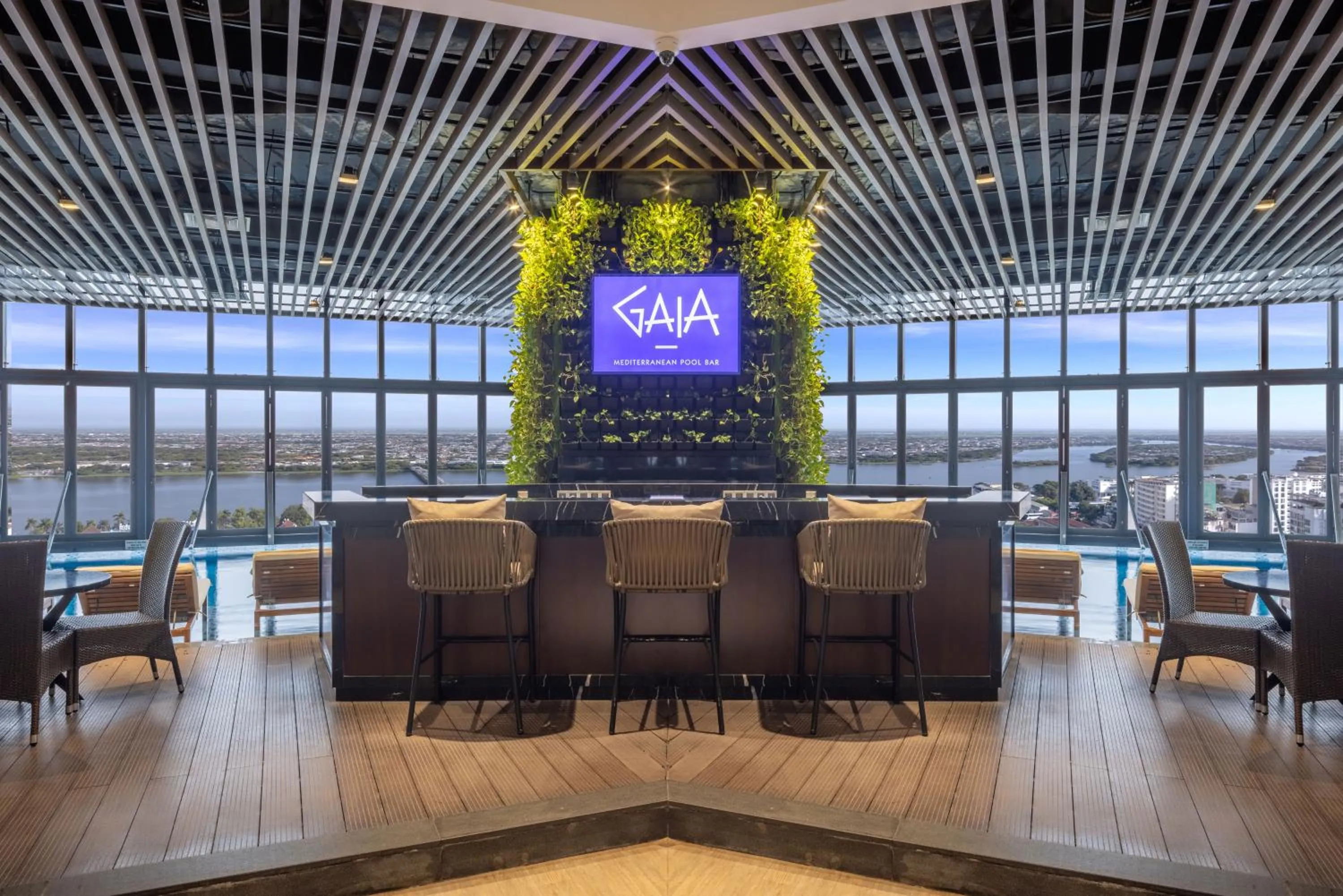 Lounge or bar in Melia Vinpearl Hue